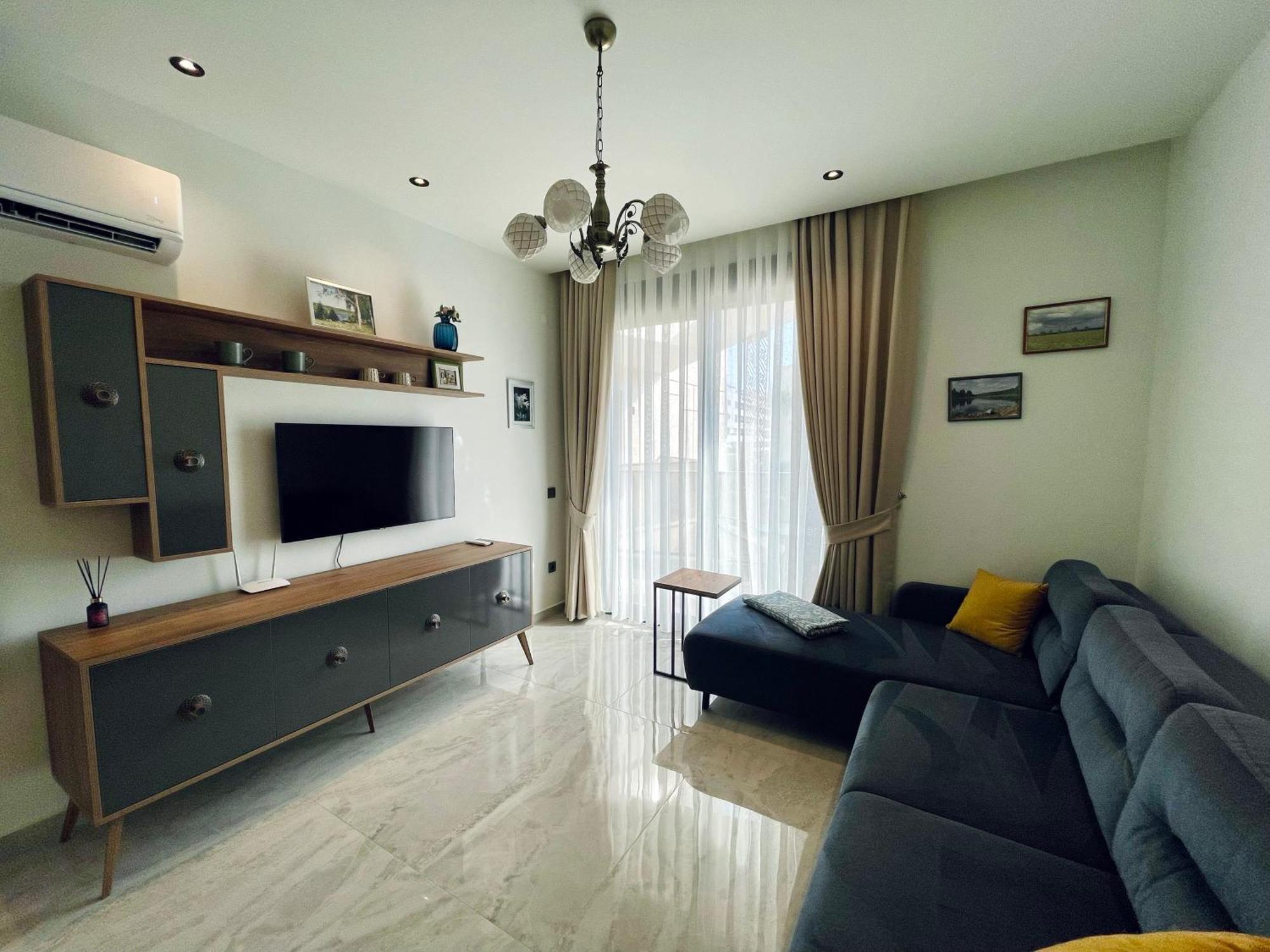 Apartment Luxury 1bd Flat 300m To The