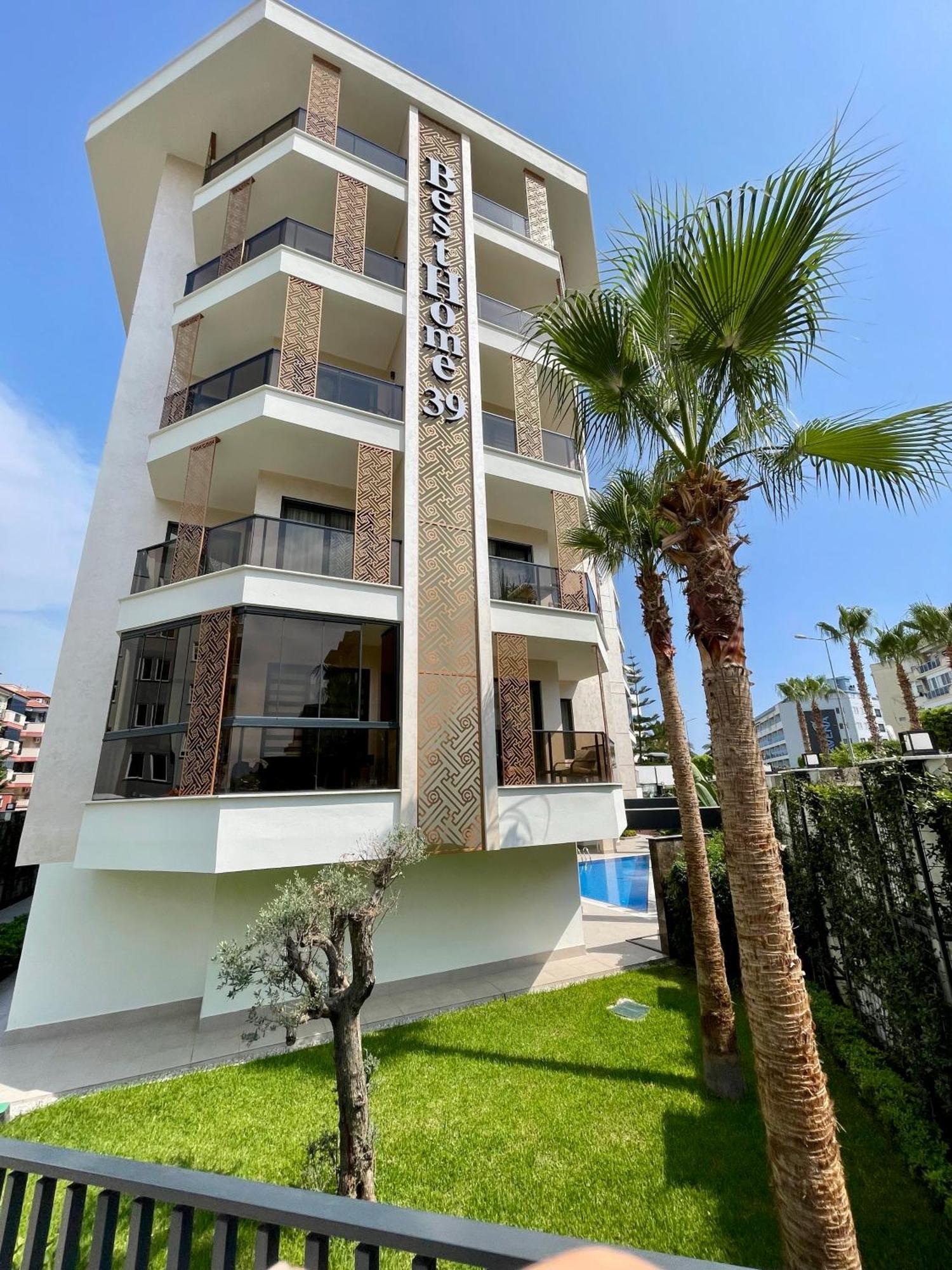 Luxury 1bd Flat 300m To The