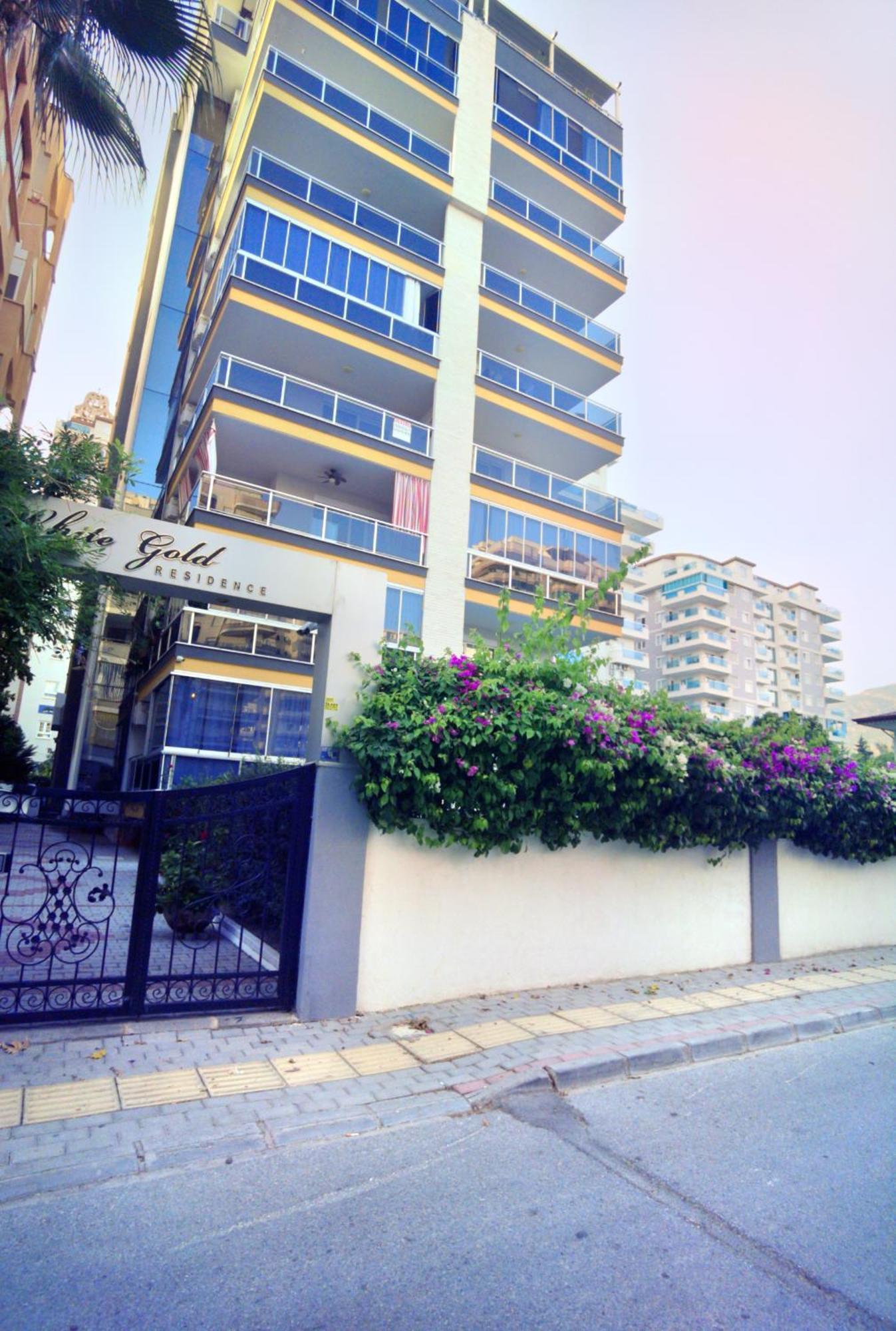 White Gold Apartment *