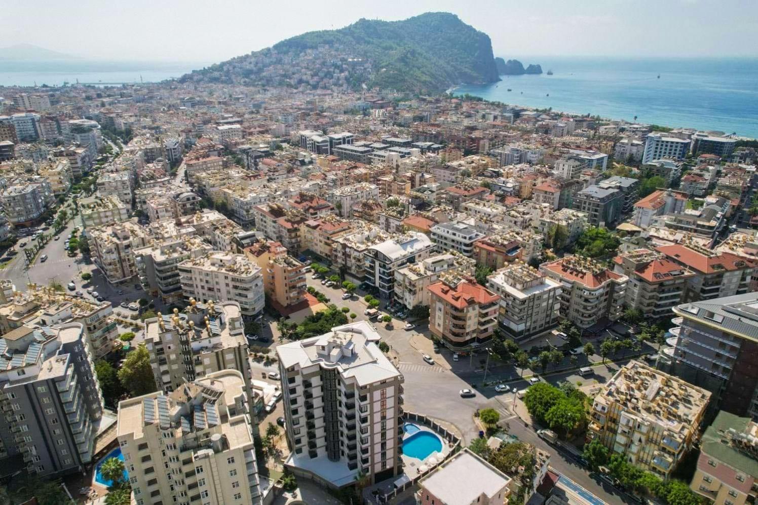 500m To The Cleopatra * Alanya