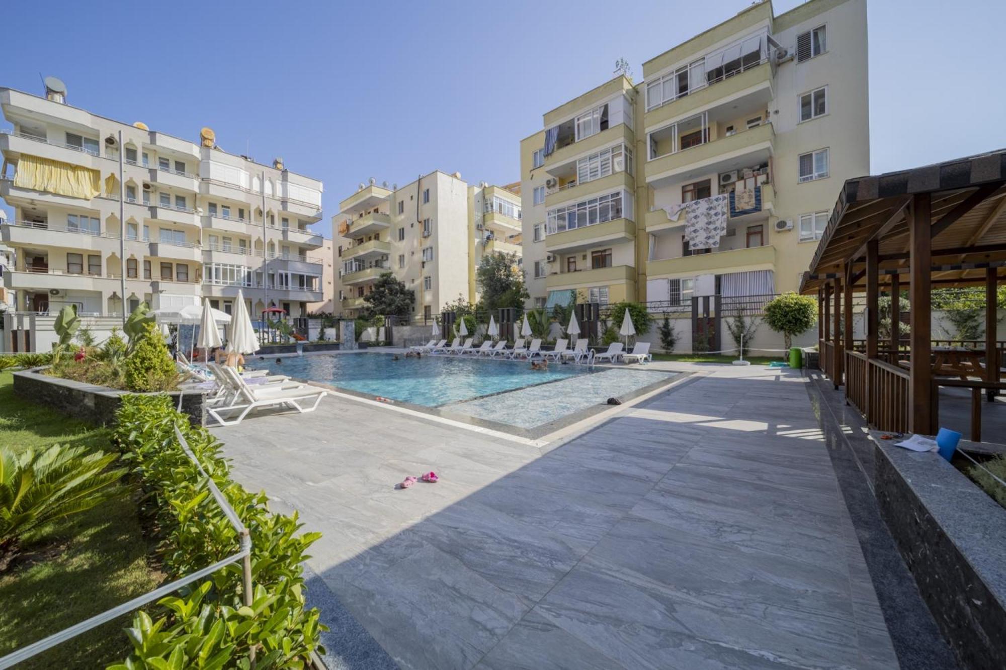 Pleasant Flat Within 5 Min To The Beach With Balcony In Apartment *