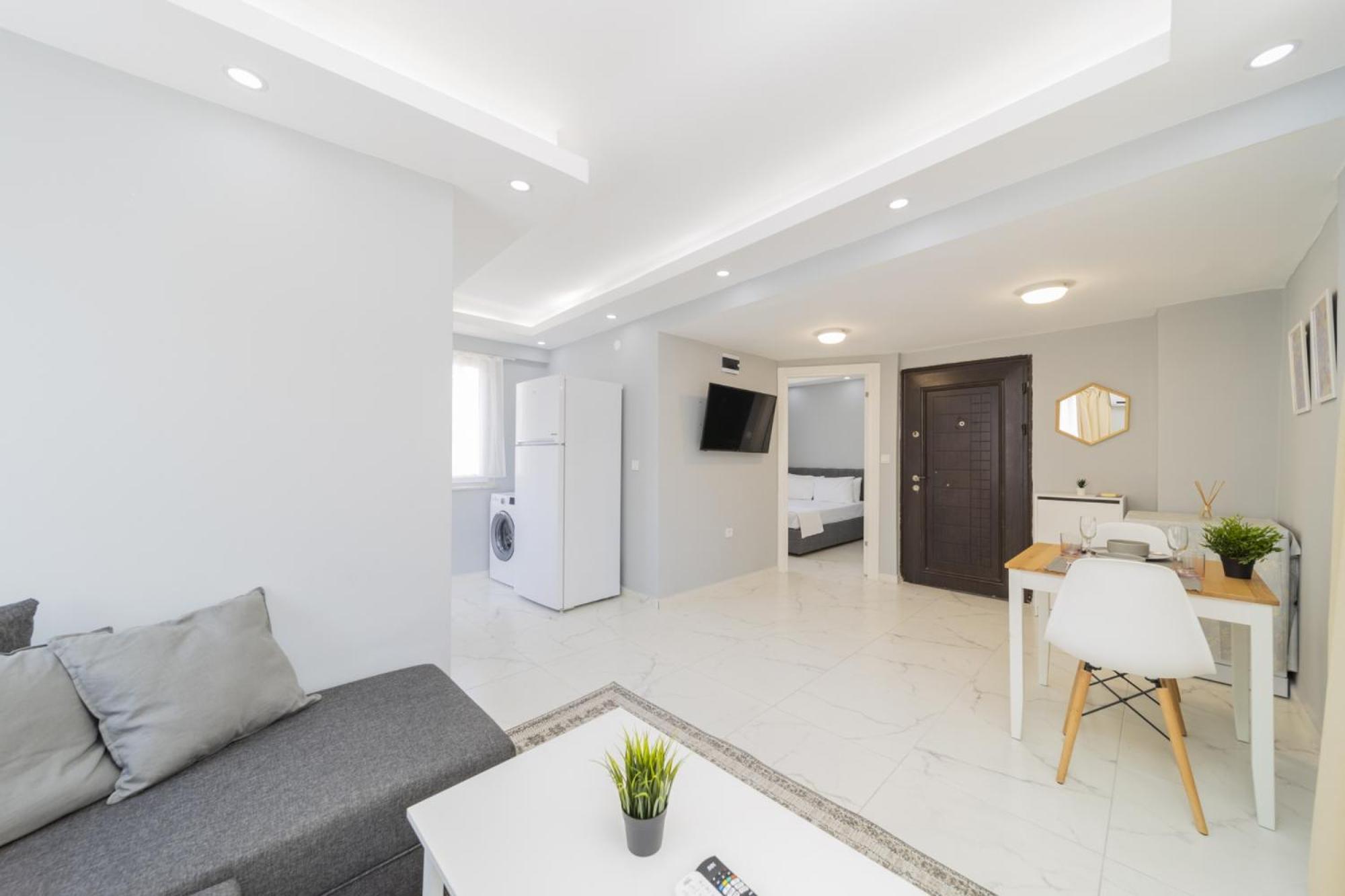 Cozy Flat W Balcony 5 Min To Beach In