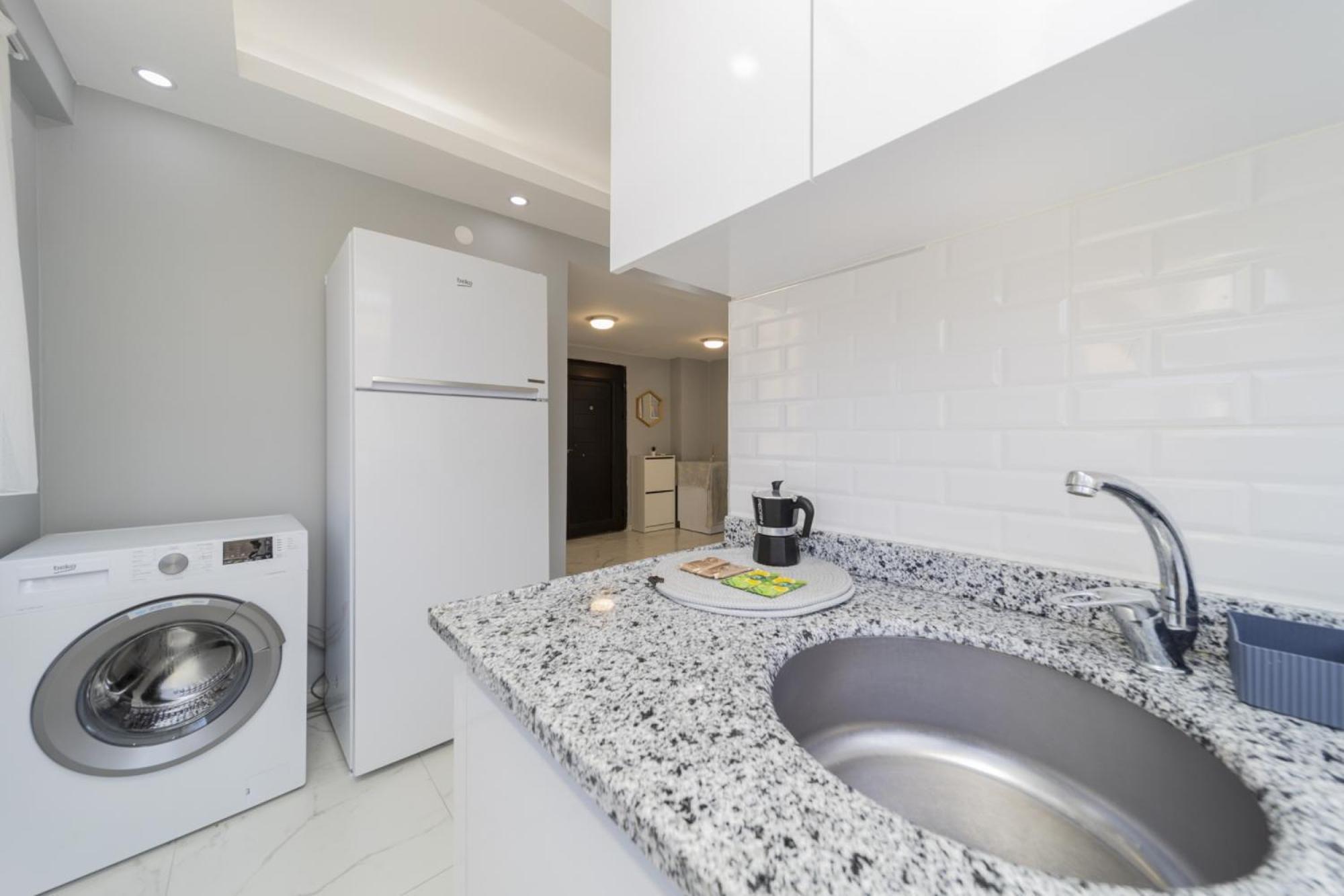 Apartment Cozy Flat W Balcony 5 Min To Beach In *