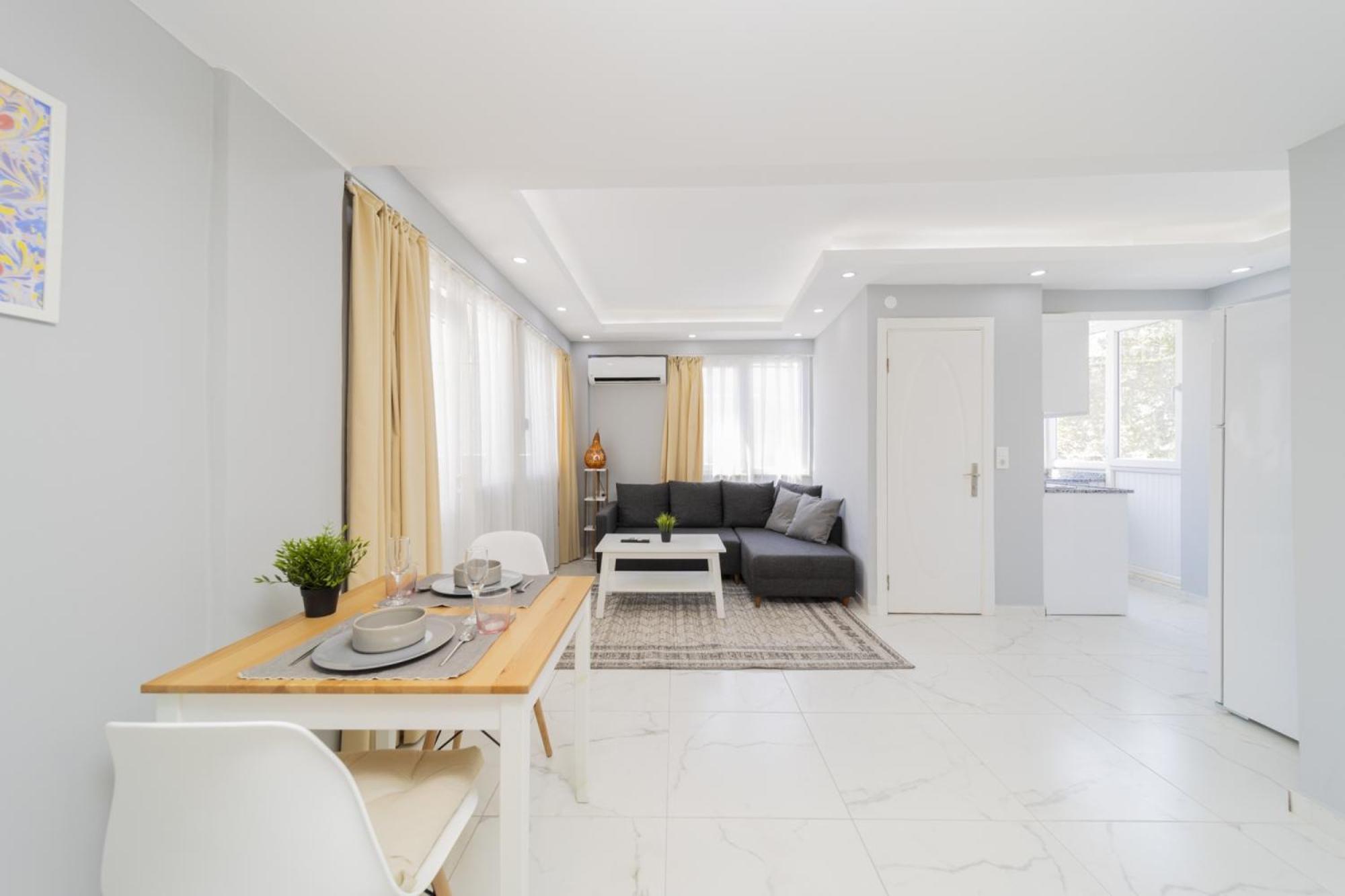 Cozy Flat W Balcony 5 Min To Beach In Apartment