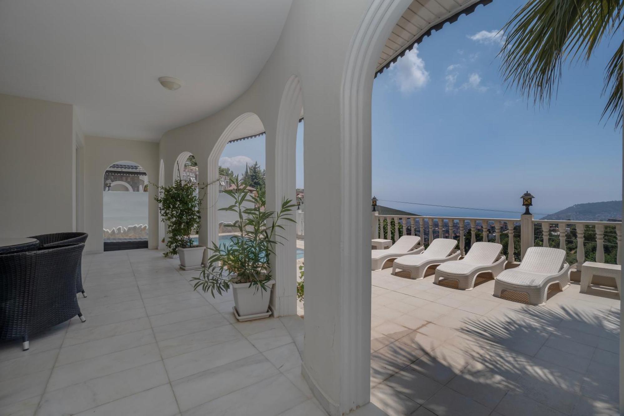 Mit Einzigartigem Ausblick Daire Alanya
