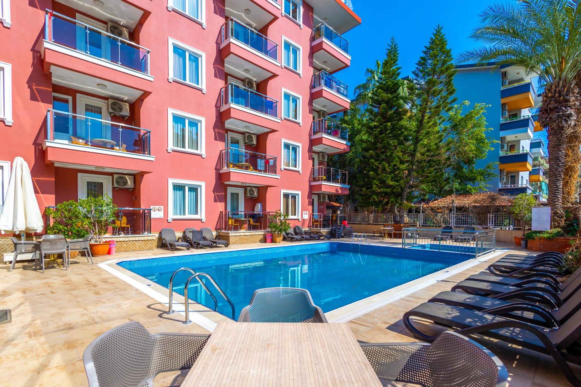 Aparthotel My 3*