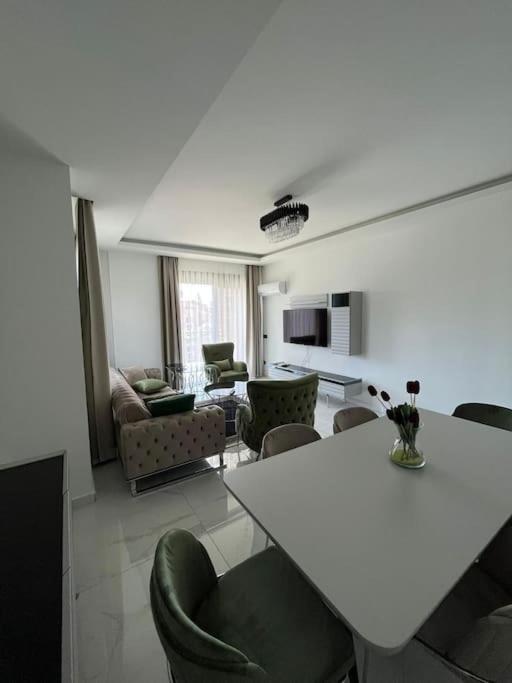 Appartement 3-1 Duplex 500 Meters To Cleopatra Alanya