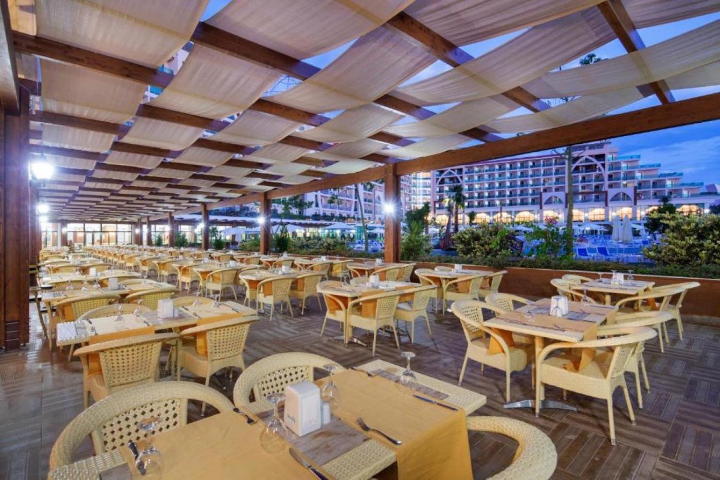 Hotel Xafira Deluxe & 5*