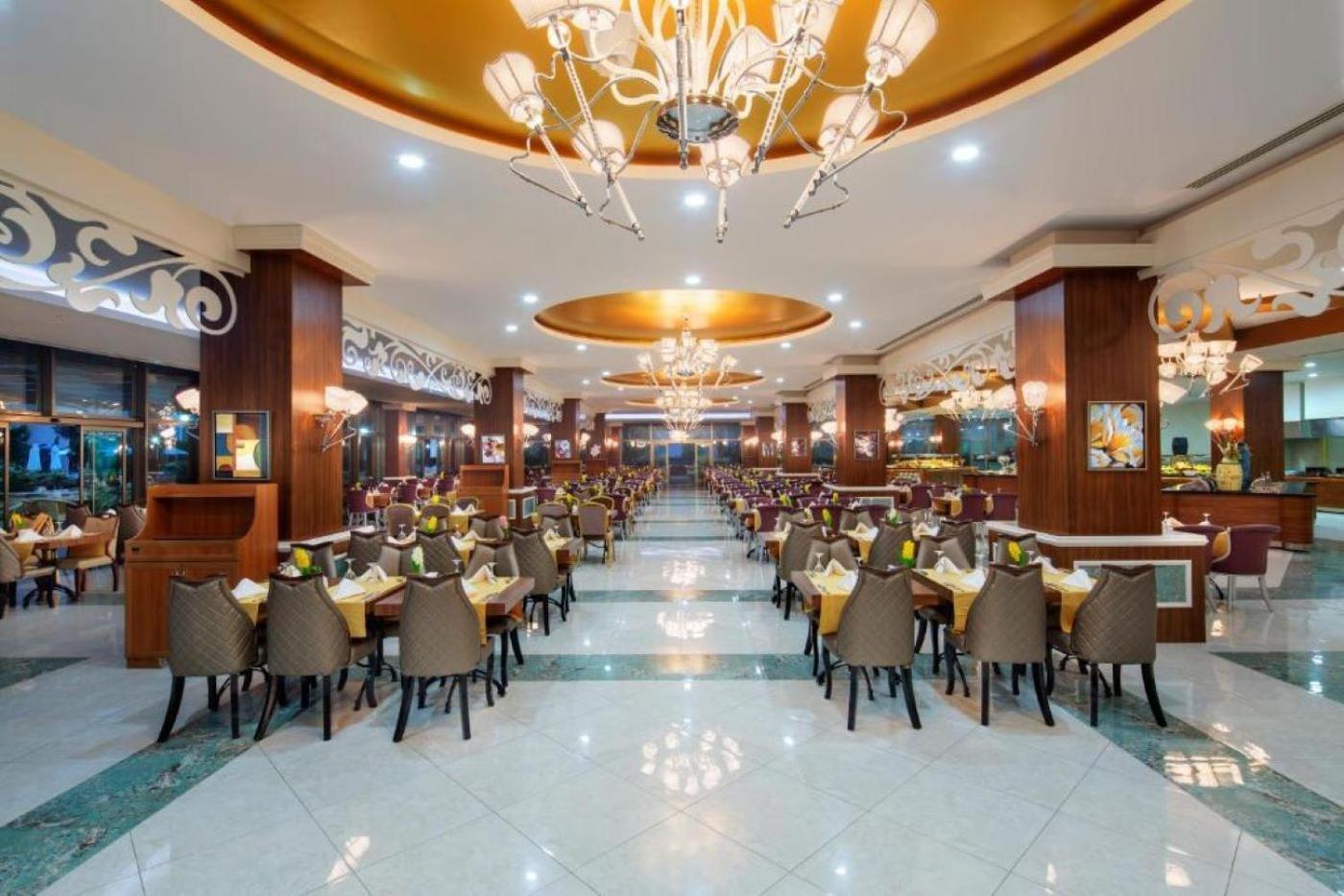 Xafira Deluxe & Hotel