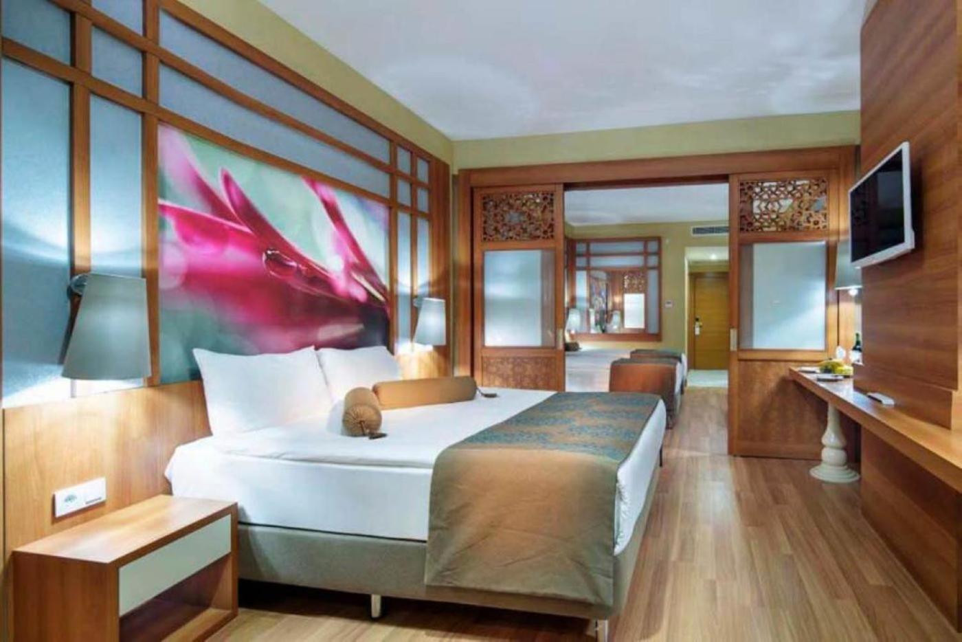Xafira Deluxe & Hotel 5*