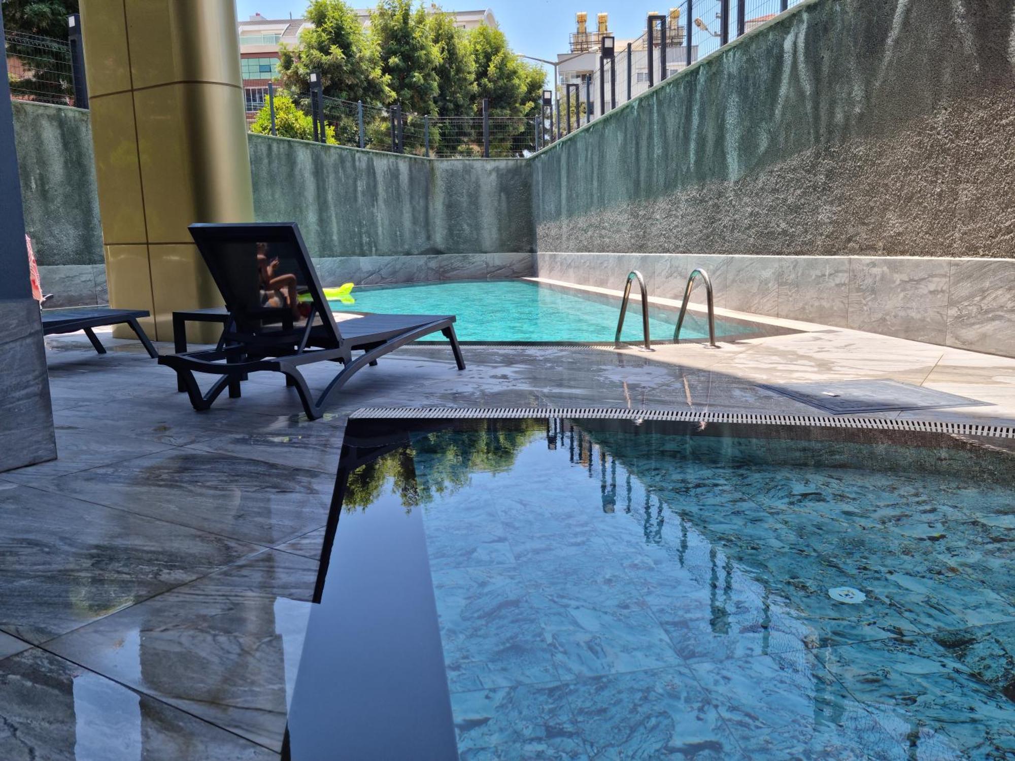 Cleopatra Apartment
