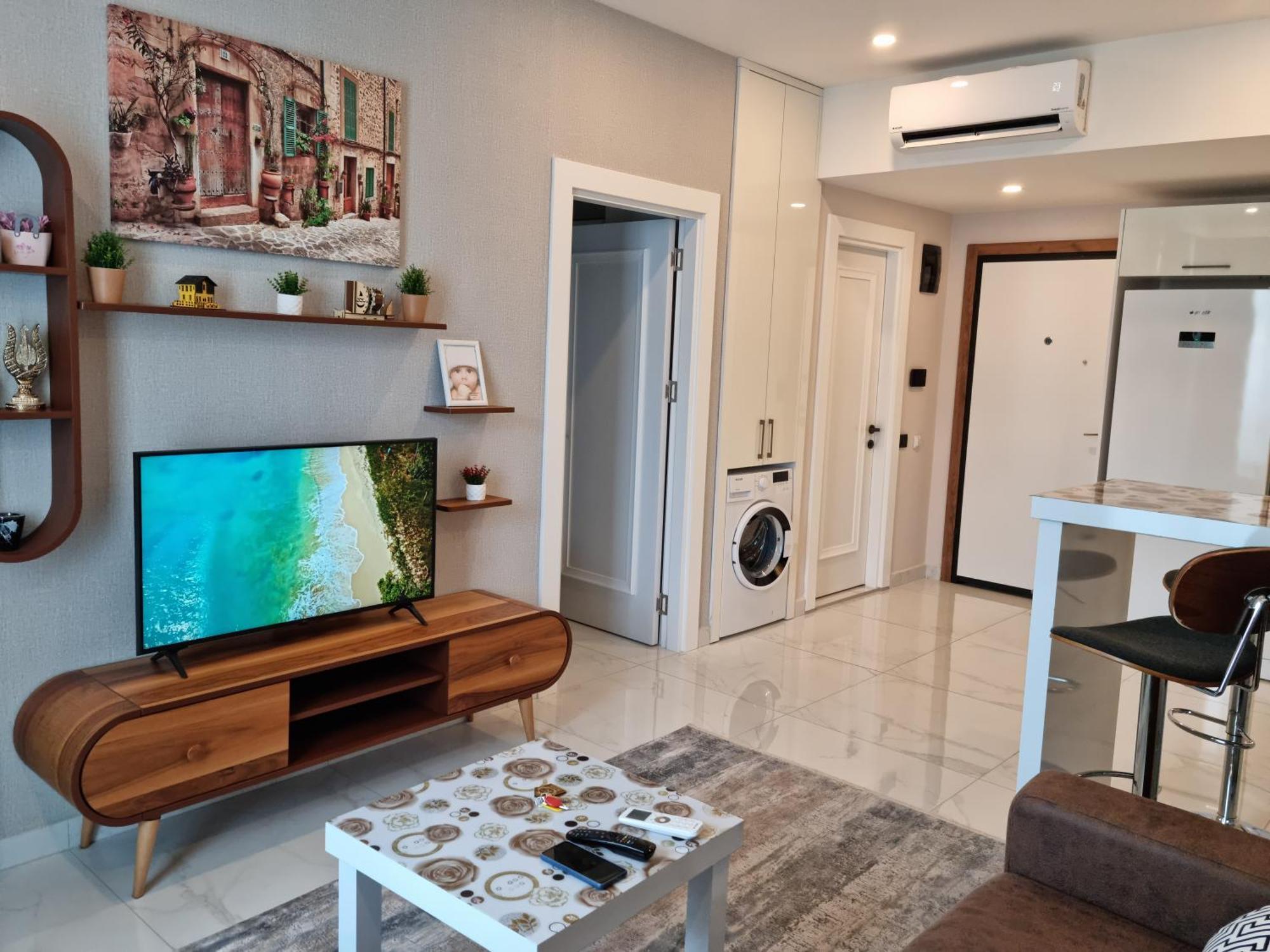 Cleopatra Apartment