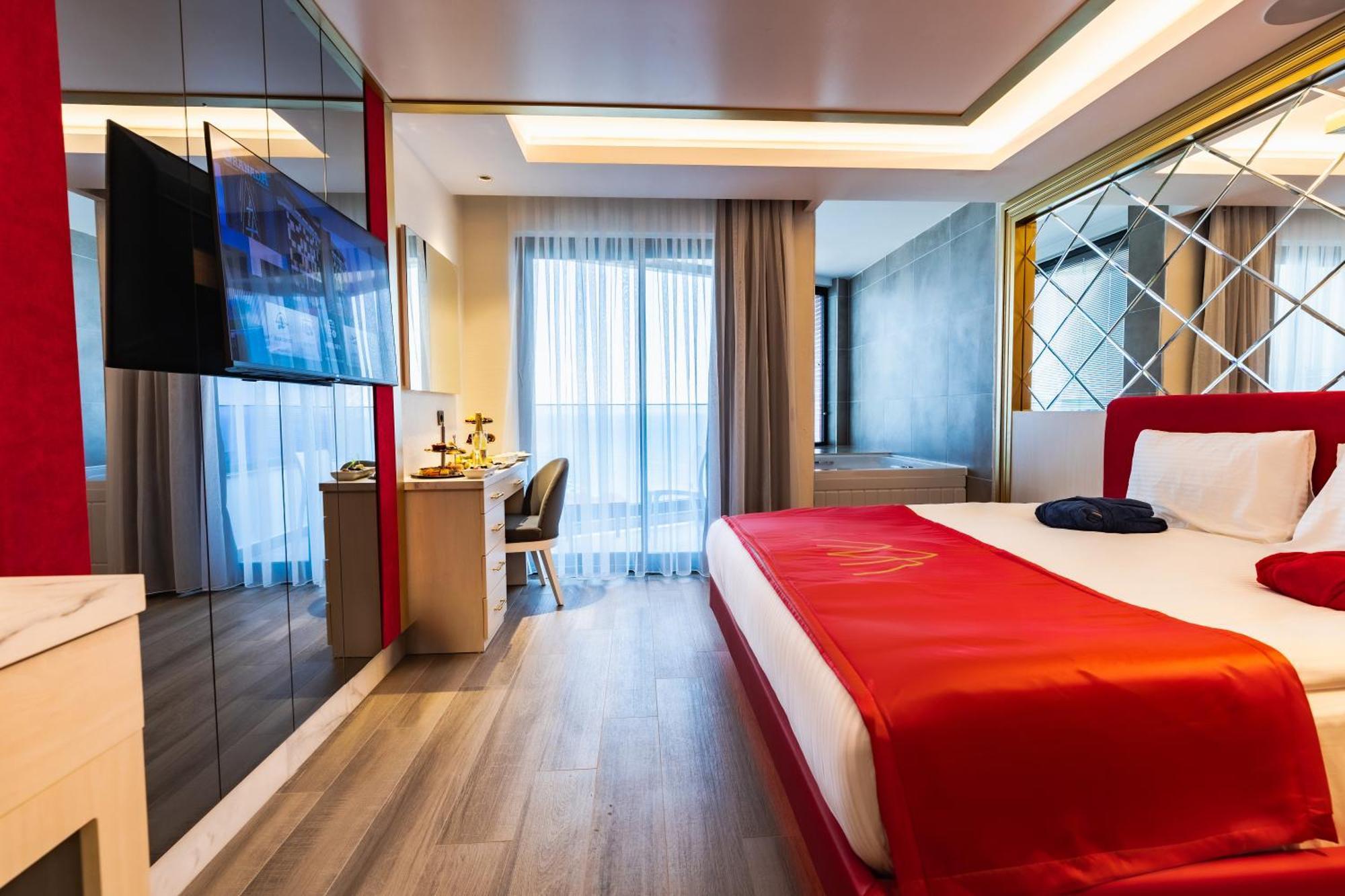 Hotel Granada Luxury Red Adult Only 5*