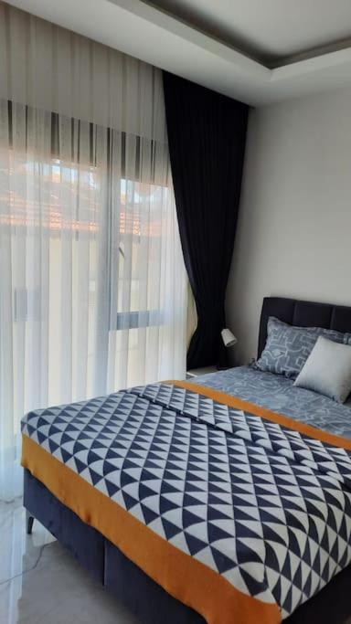 Gem Chic 2 - Br Apartment