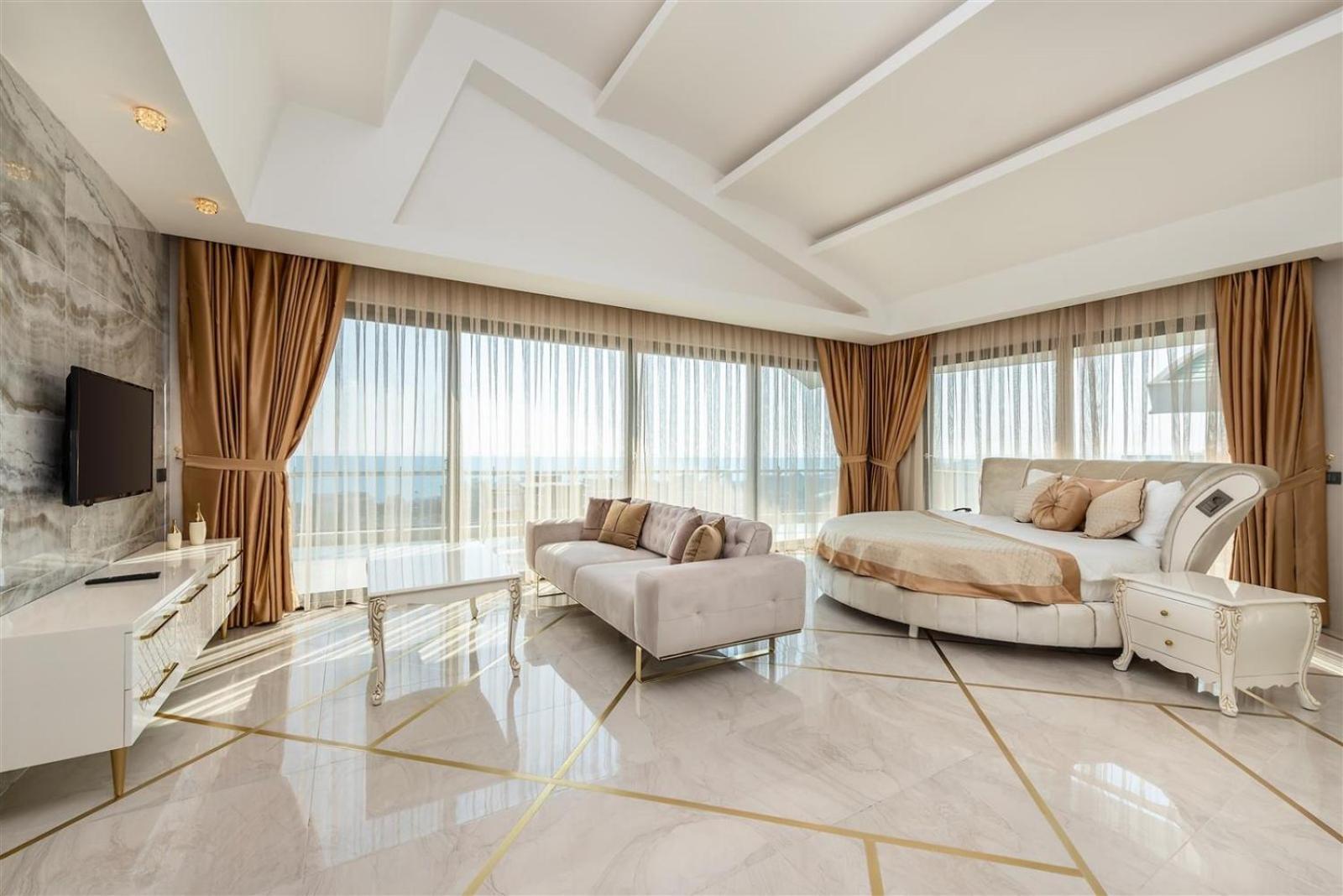 Elite Luxury &
