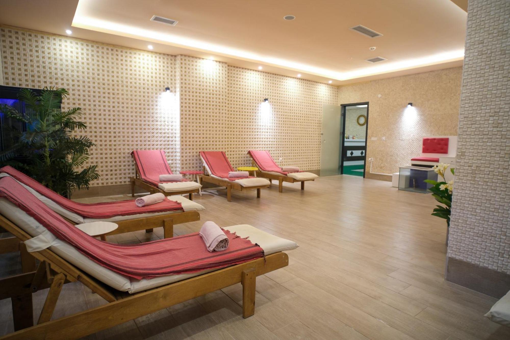 Hotel Graf Victor 4*