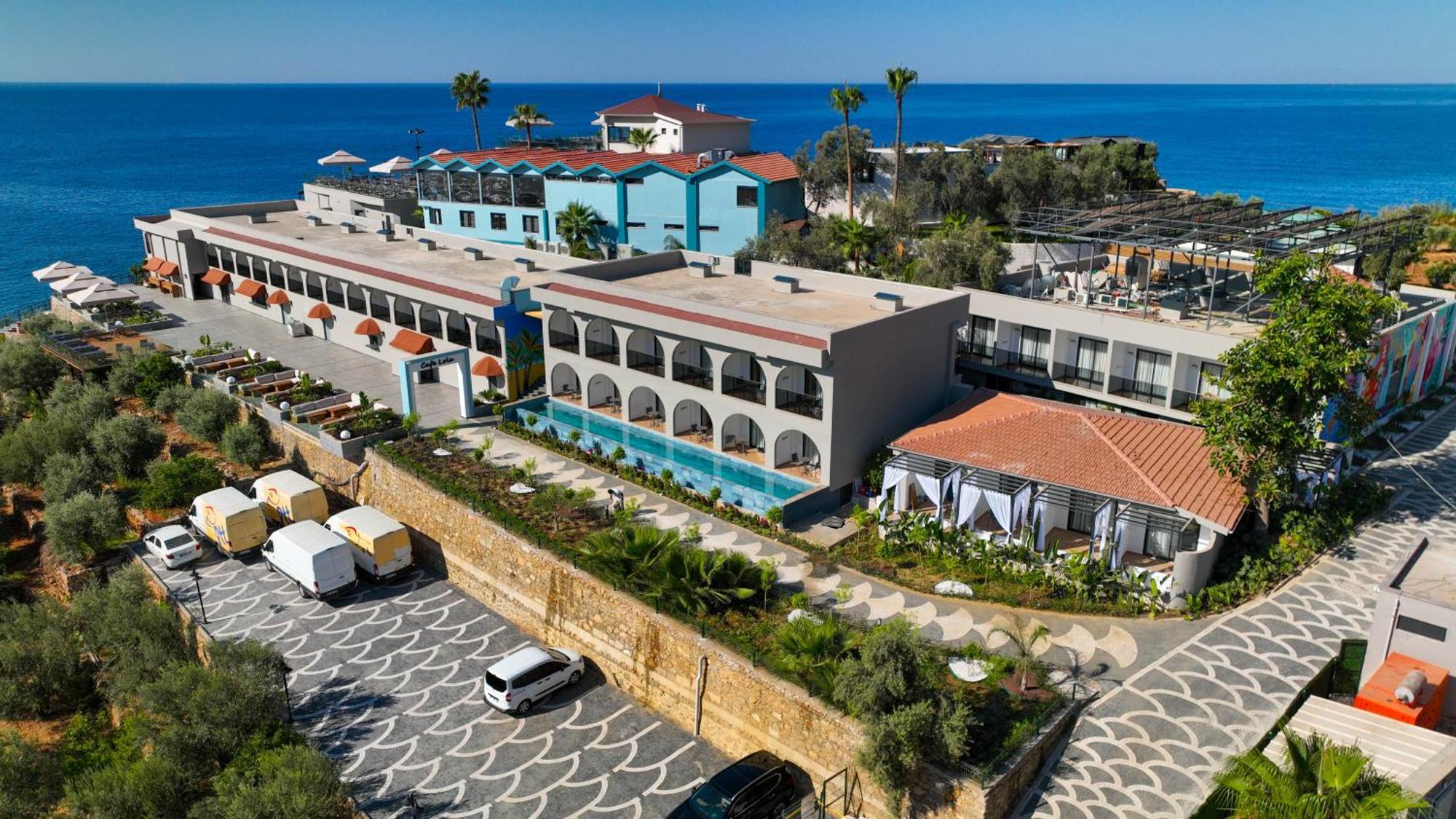 Ada Port Adults Only Hotel *