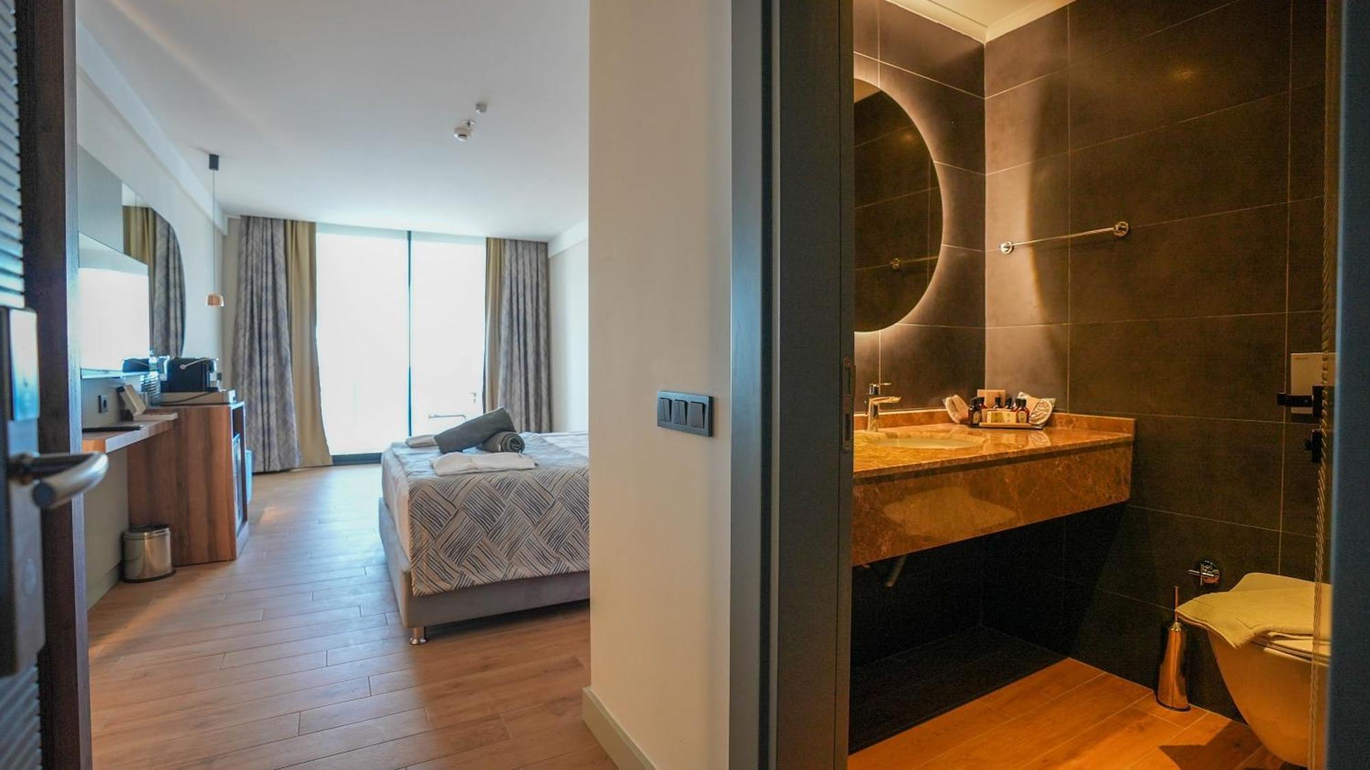 Hotel Ada Port Adults Only