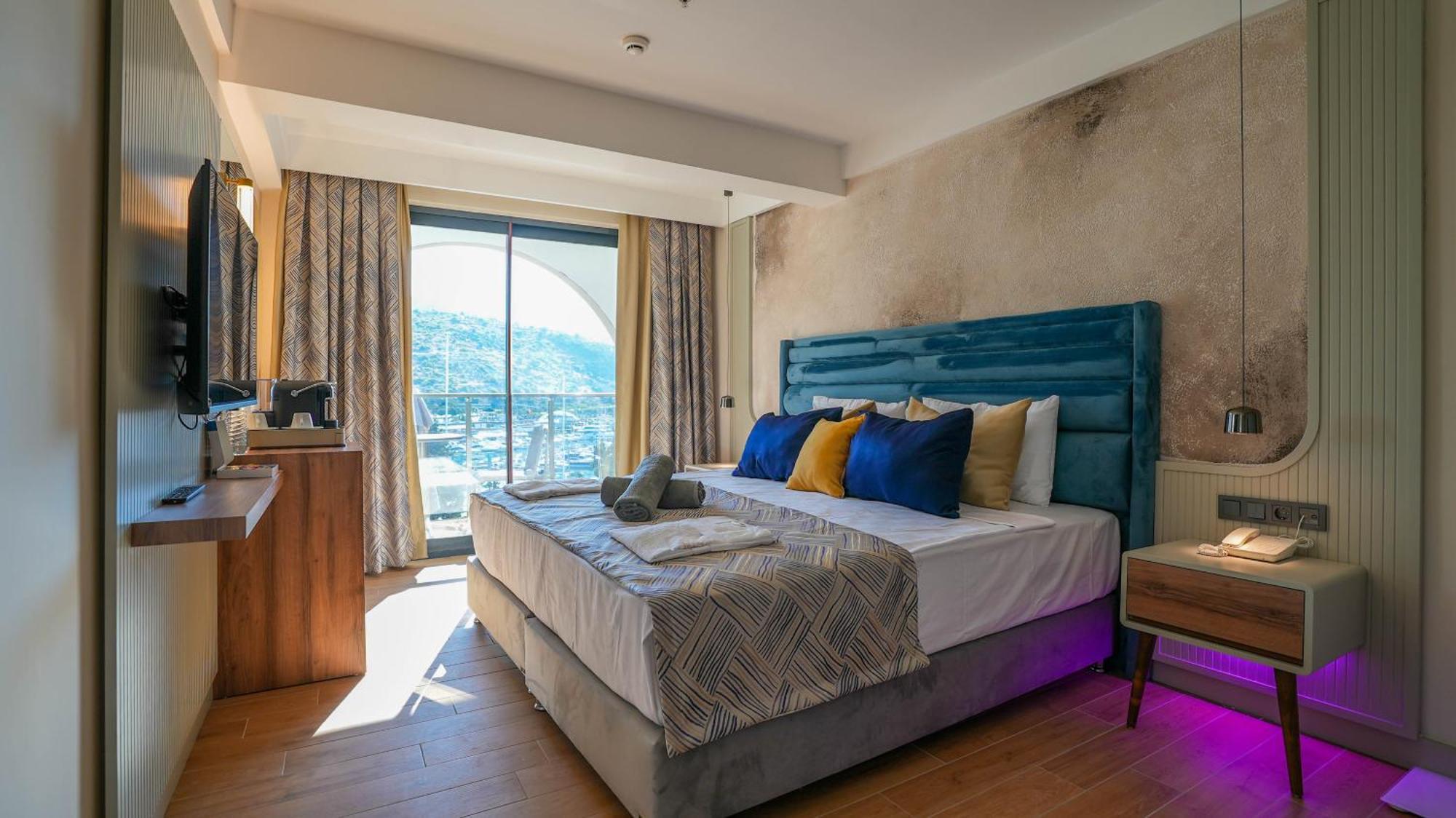 Ada Port Adults Only Hotel *