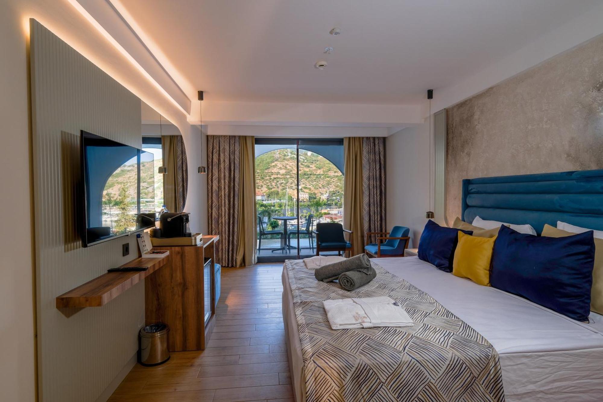 Ada Port Adults Only Hotel *