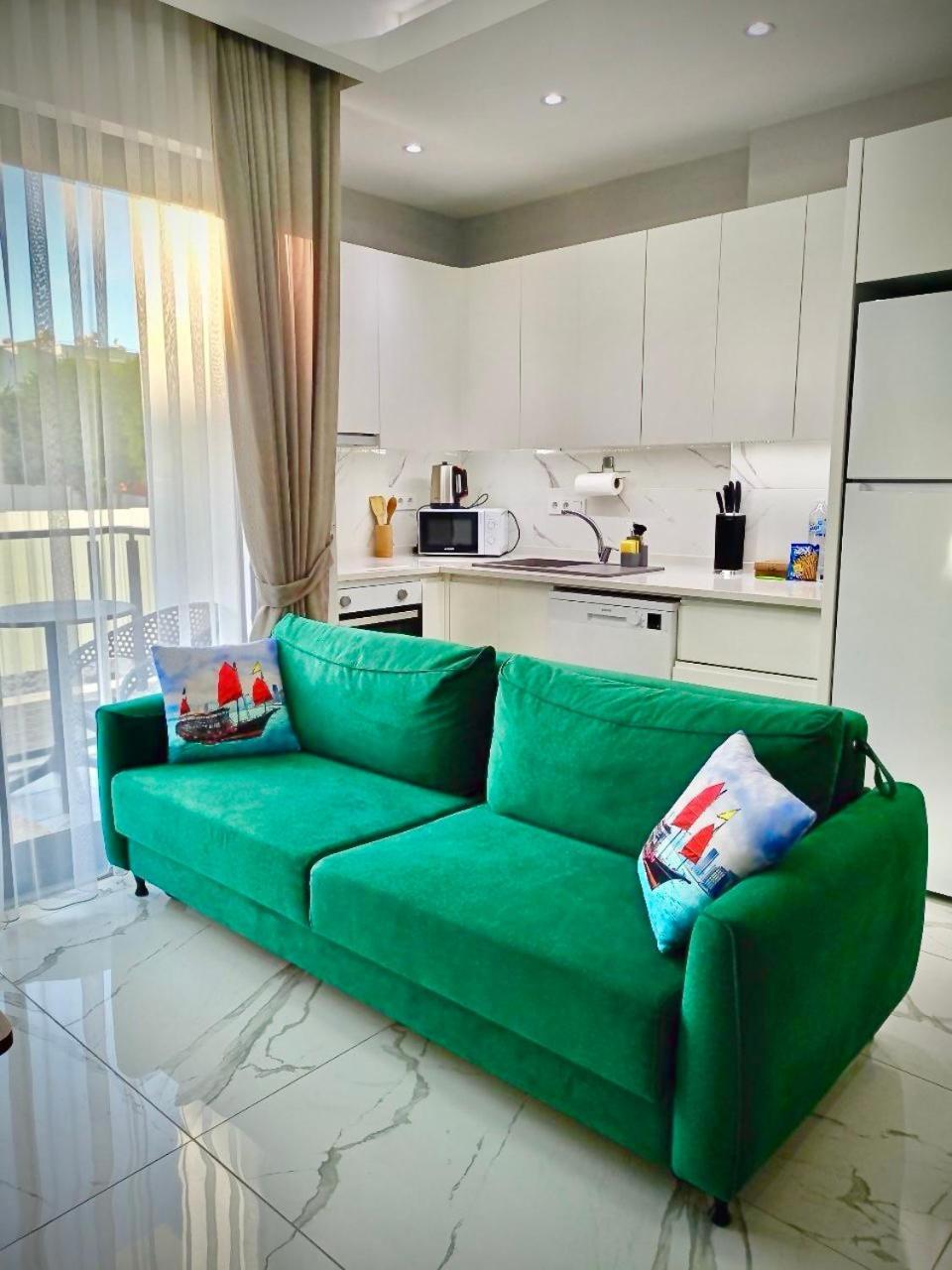 The Yacht Apartments-tranquiliti And Comfort In The Heard Of 200m To Keykubat Apartment