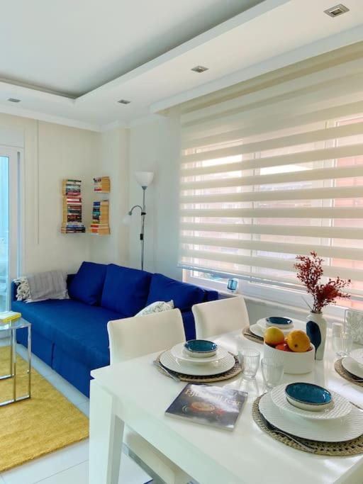 Hygge Flat With Heated Floors & Sunny Balcony! Apartment *