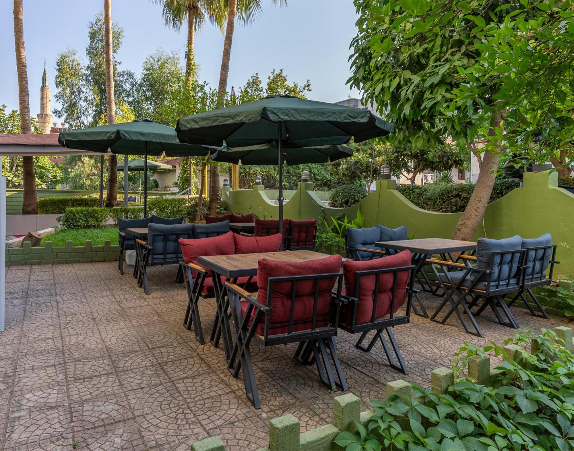 Palm Hotel