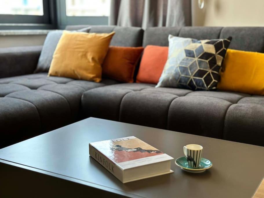 Apartment Modern Brand New With Pool & Cleopatra