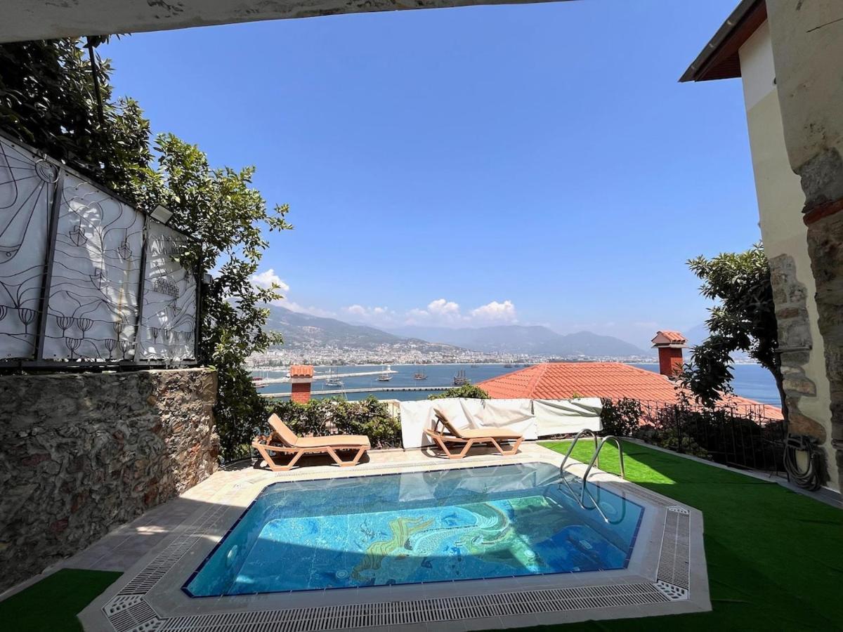 Luna Sea View With Private Pool Alanya