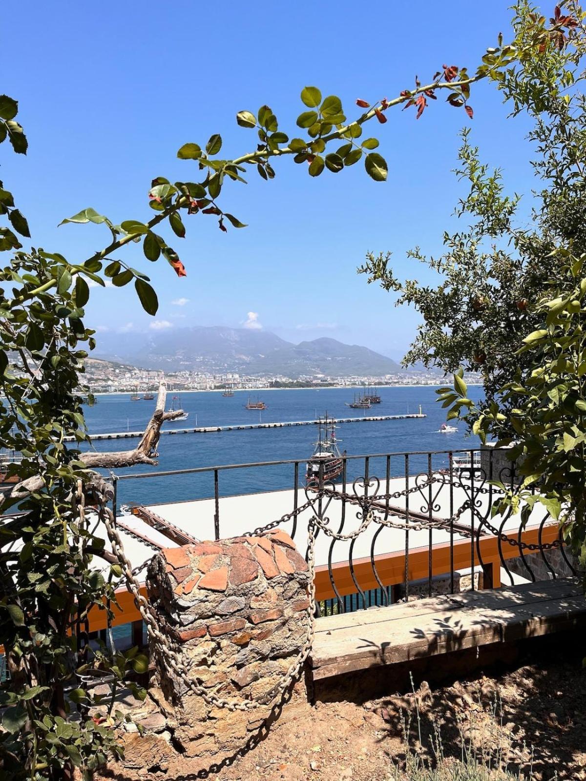 Luna Sea View With Private Pool Alanya