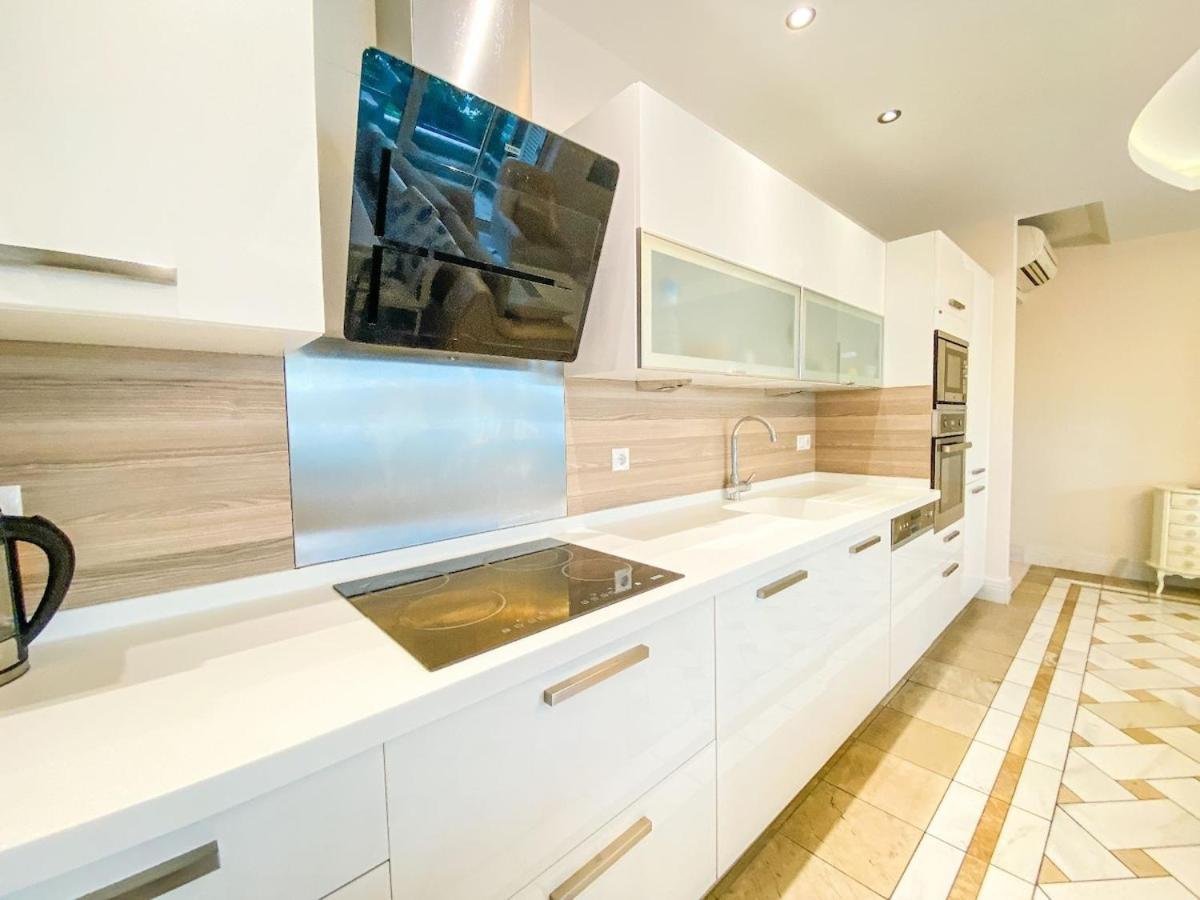 Guezelyali Apartment *