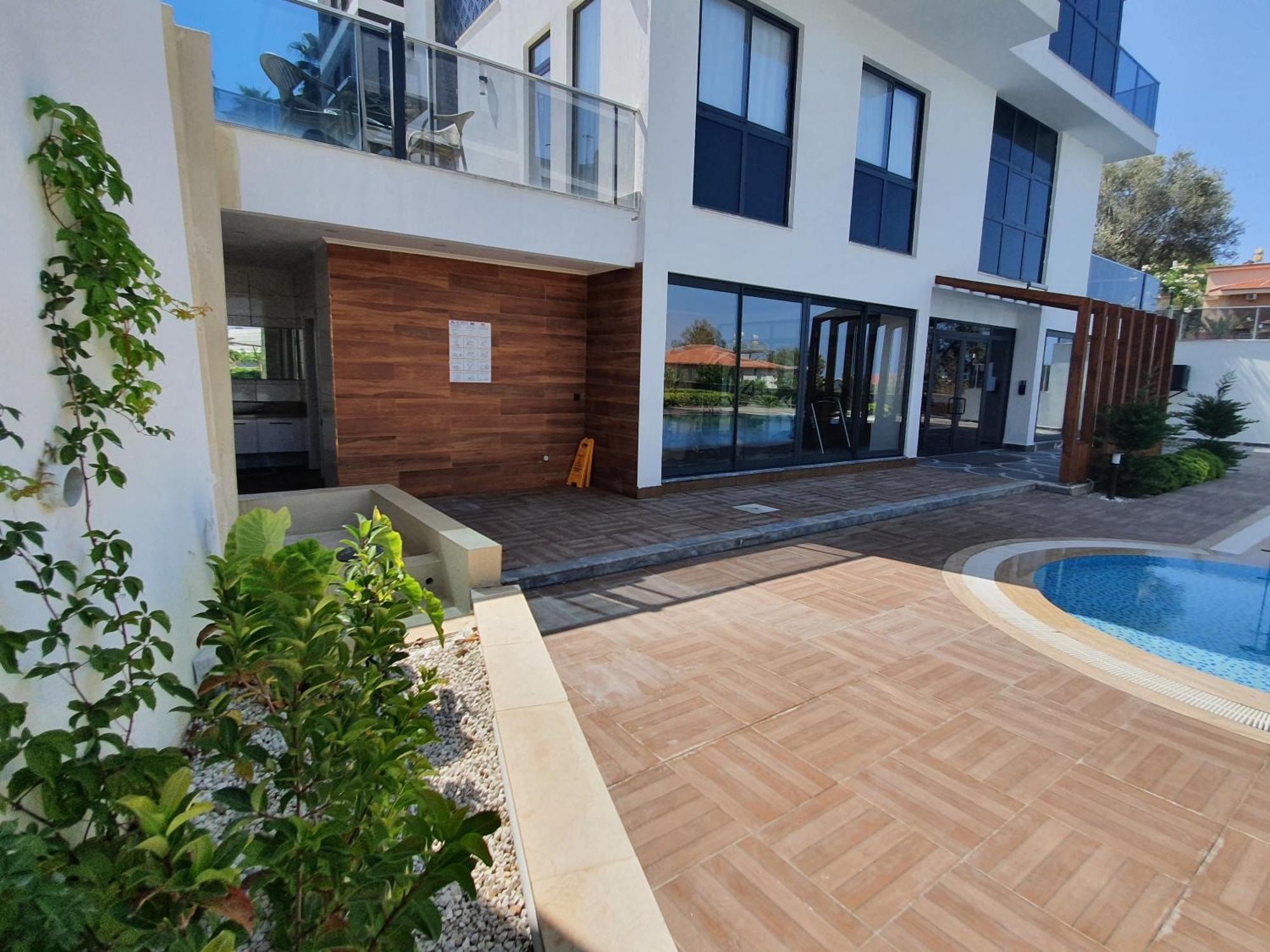 Dream Luxury In Royal Park