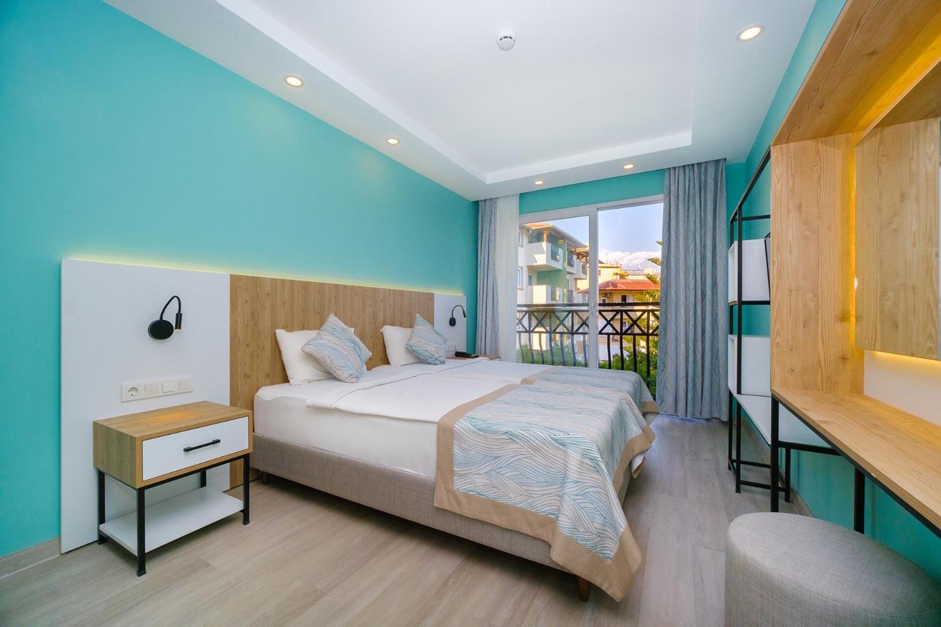 Sunflower Aparthotel 4*