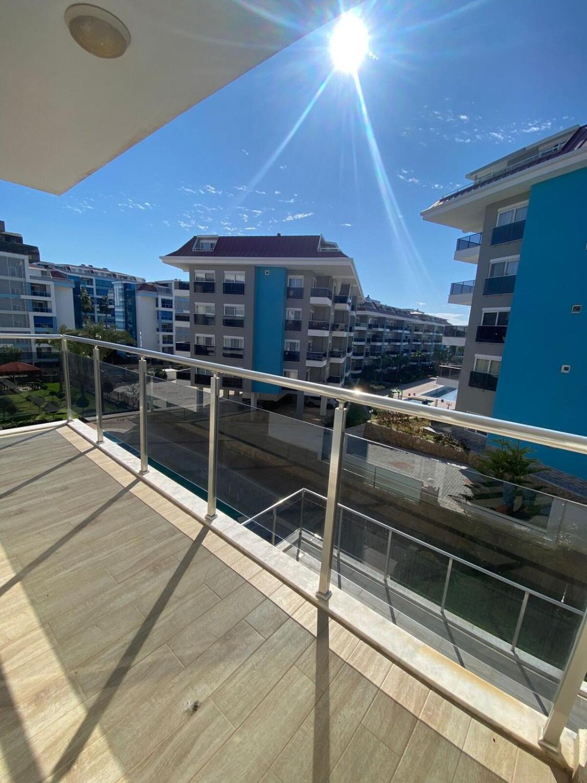 Apartment Kestel 100 Qm Teras, Pool *