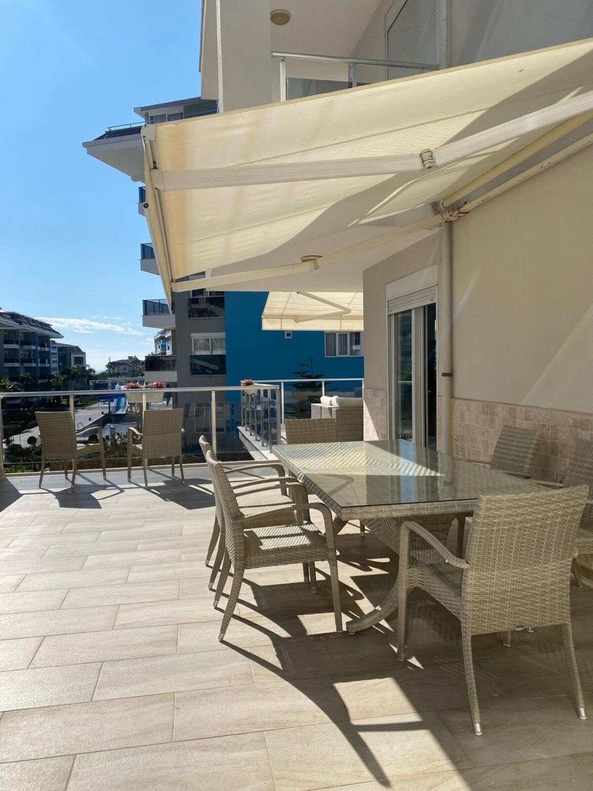 Kestel 100 Qm Teras, Pool