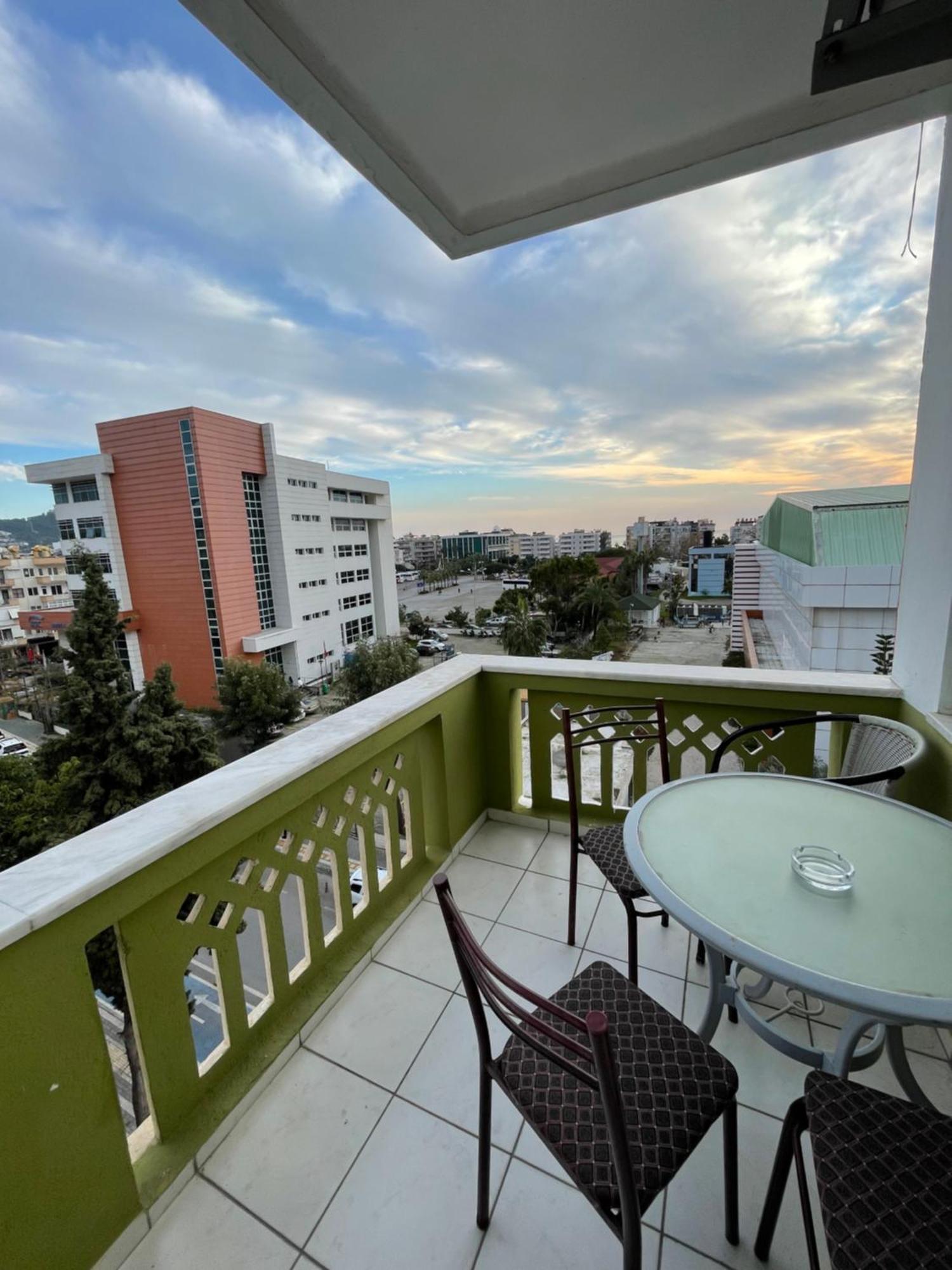 Best Life Apart Aparthotel 3*