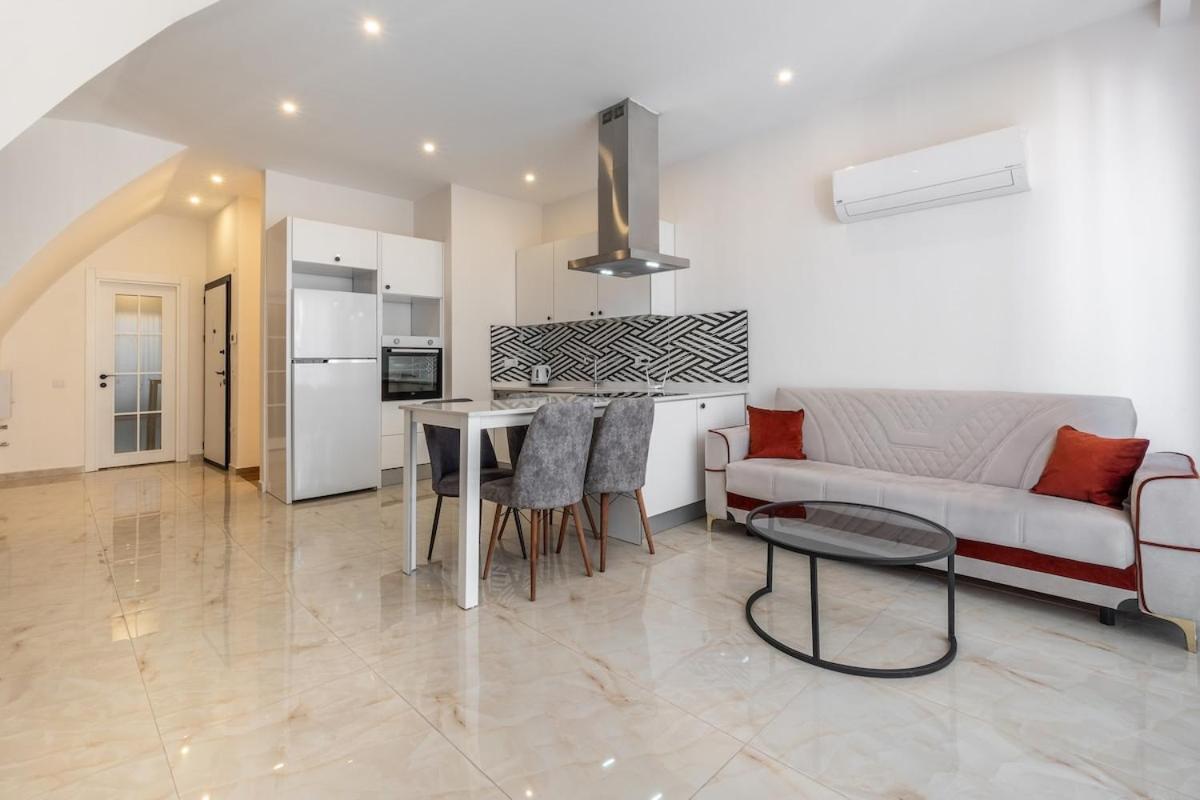 Apartment Duplex In The Heart Of Cleopatra, 200m To The *
