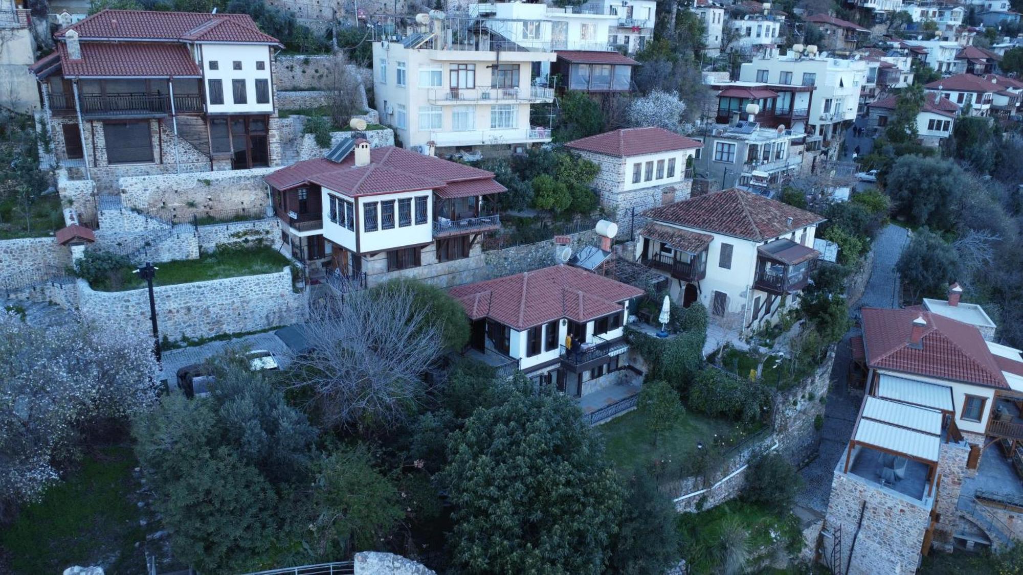 Villa Escape To History In A Stunning Stone House With Garden And Sea View In The Heart Of *