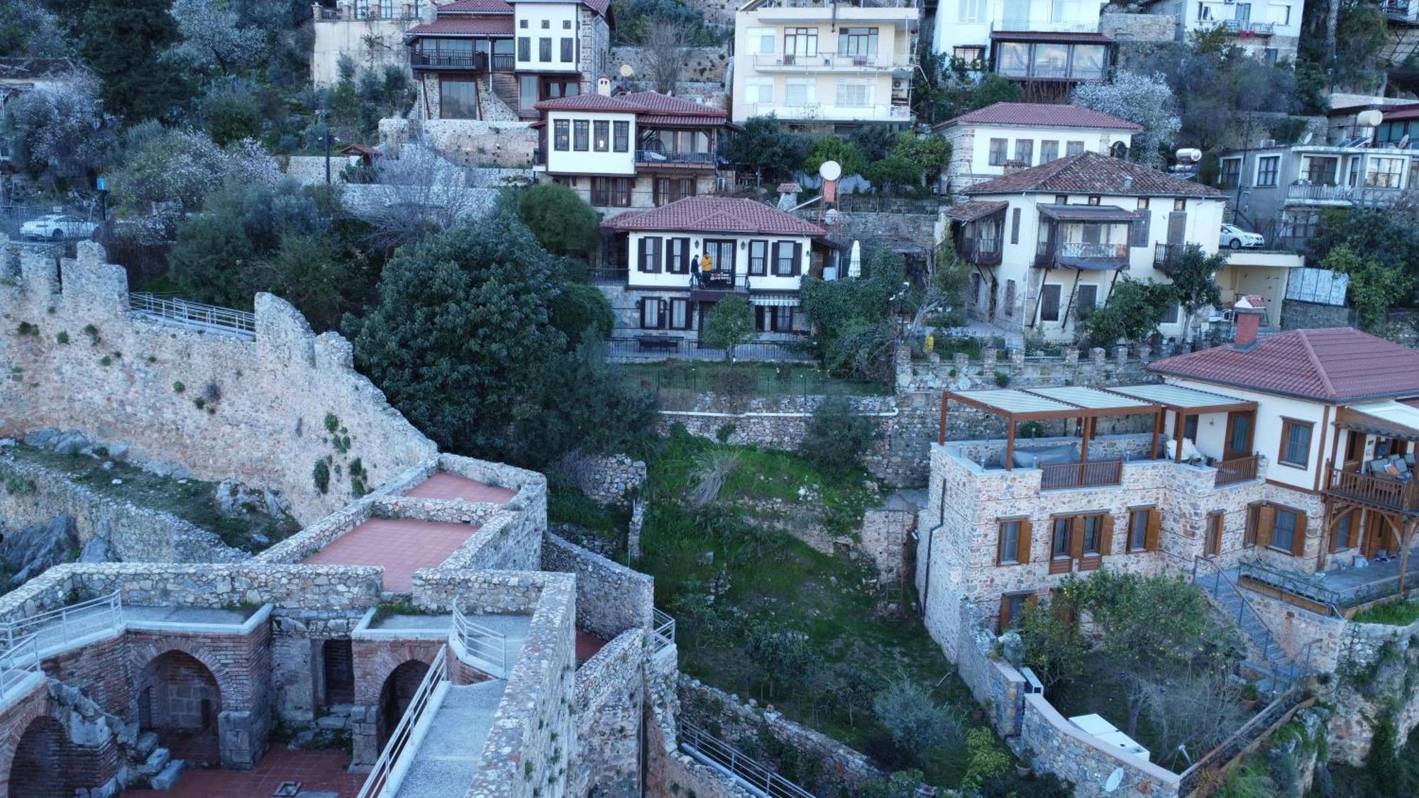 Villa Escape To History In A Stunning Stone House With Garden And Sea View In The Heart Of Alanya