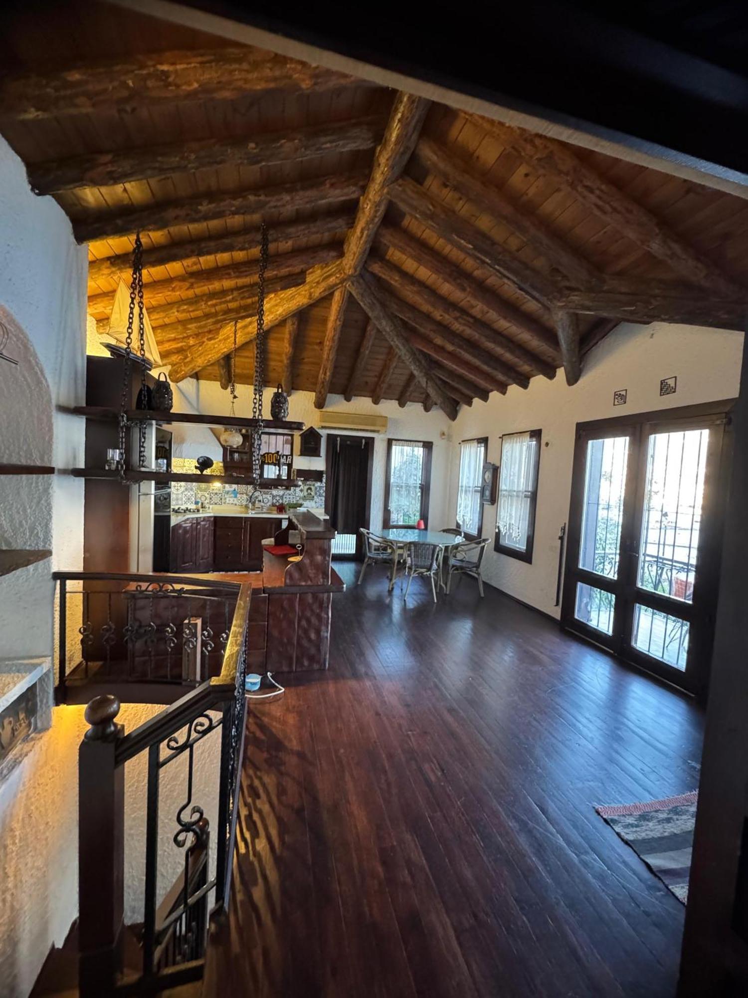 Villa Escape To History In A Stunning Stone House With Garden And Sea View In The Heart Of