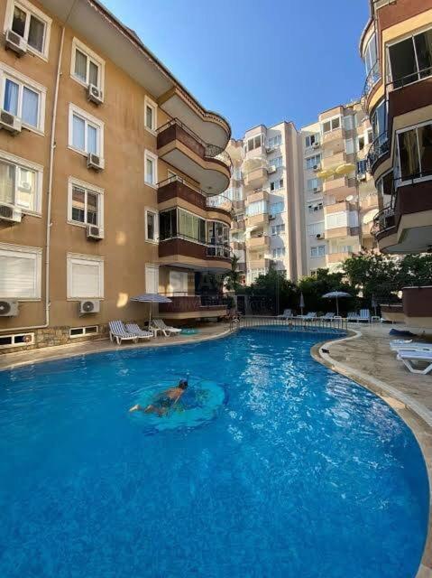 Apartment 5 Mins From The
