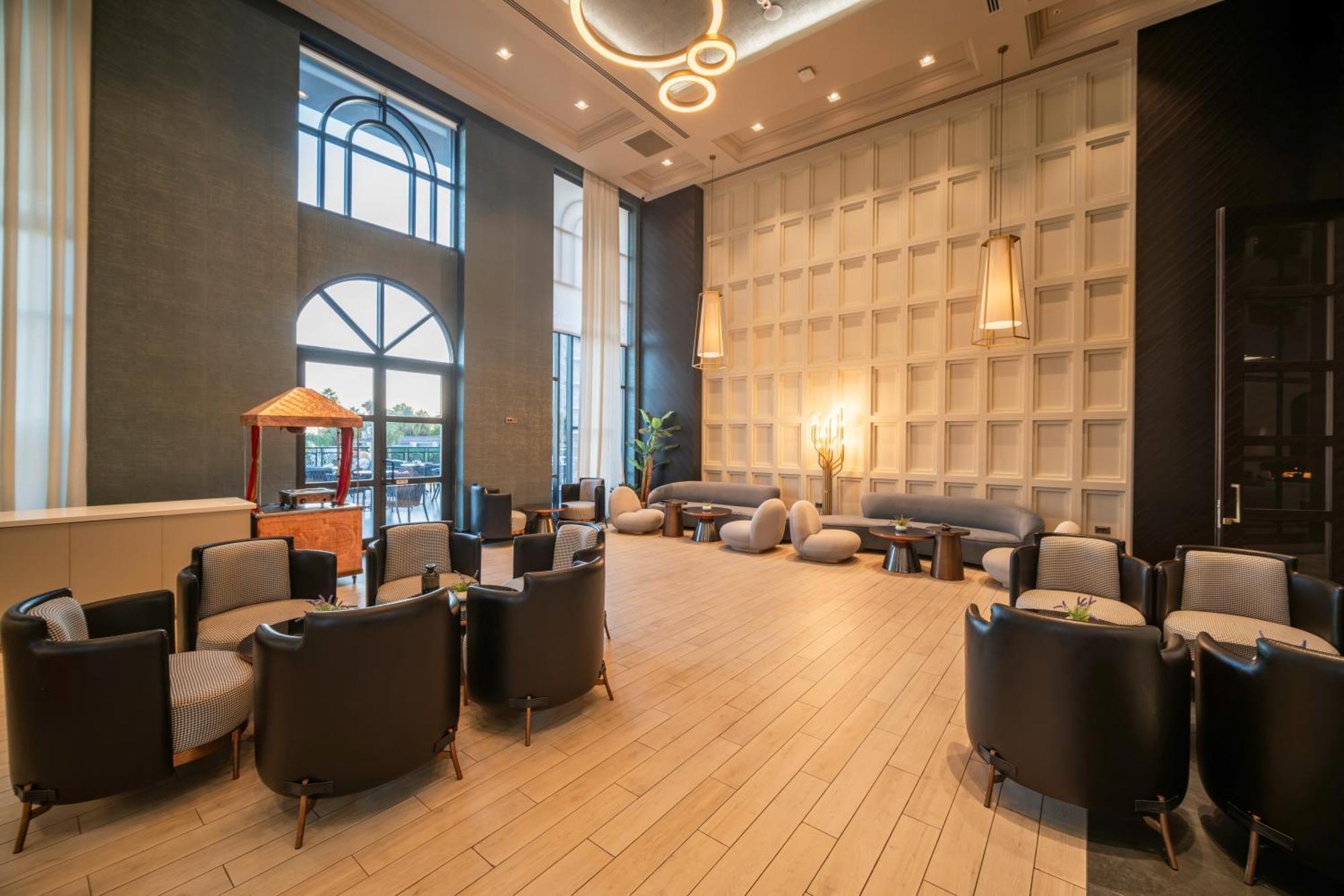 Hotel Serenity Queen