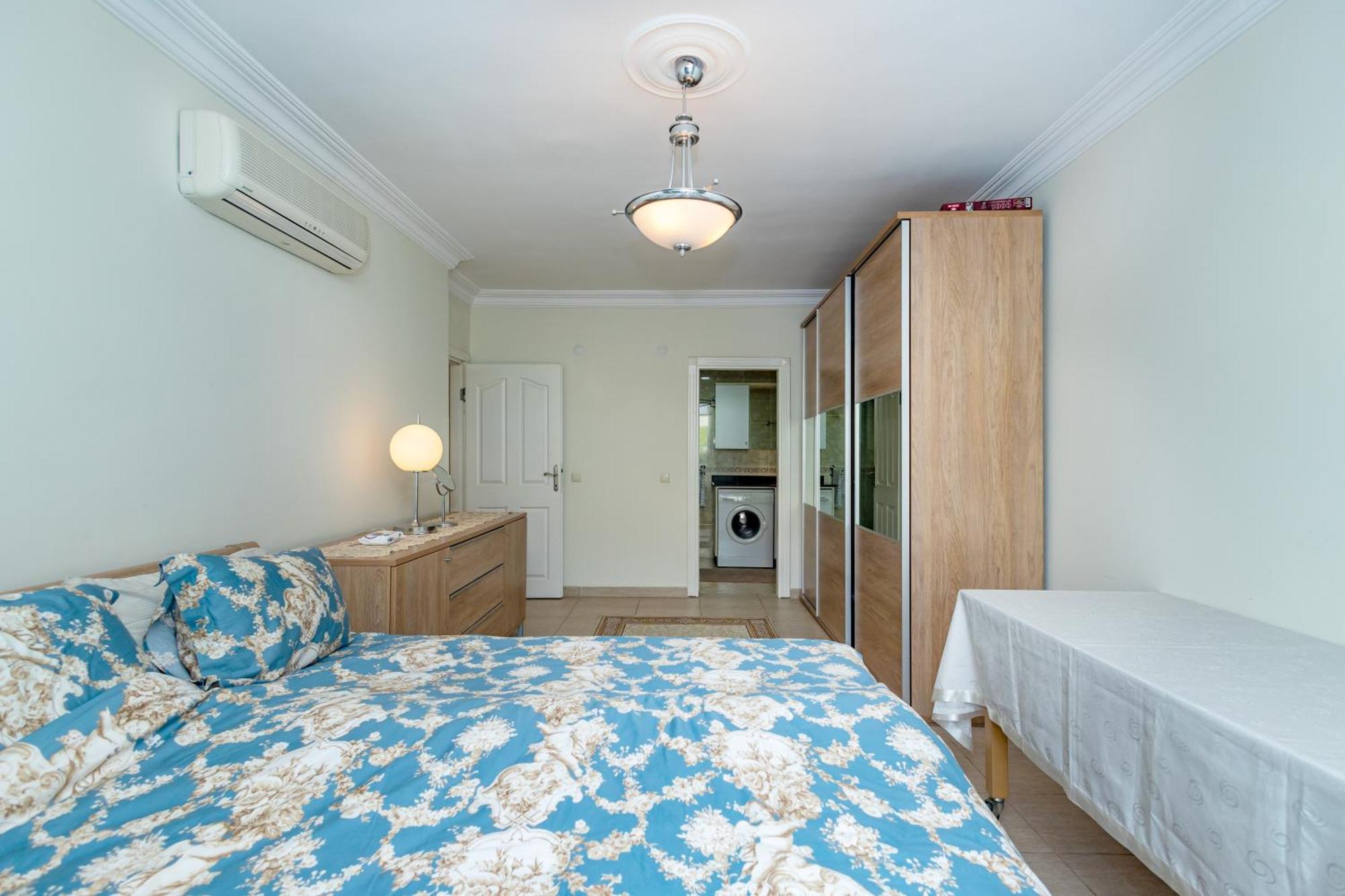 Center House - Double Or Whole Homestay