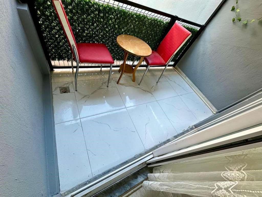 Center House - Double Or Whole *