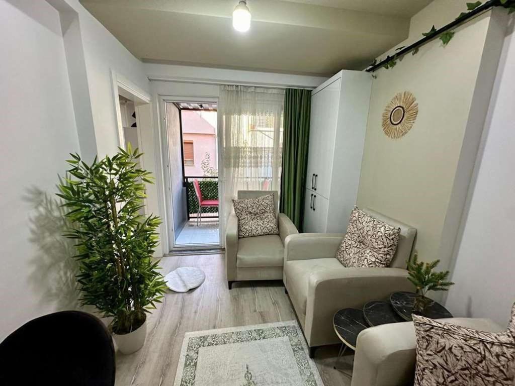 Center House - Double Or Whole
