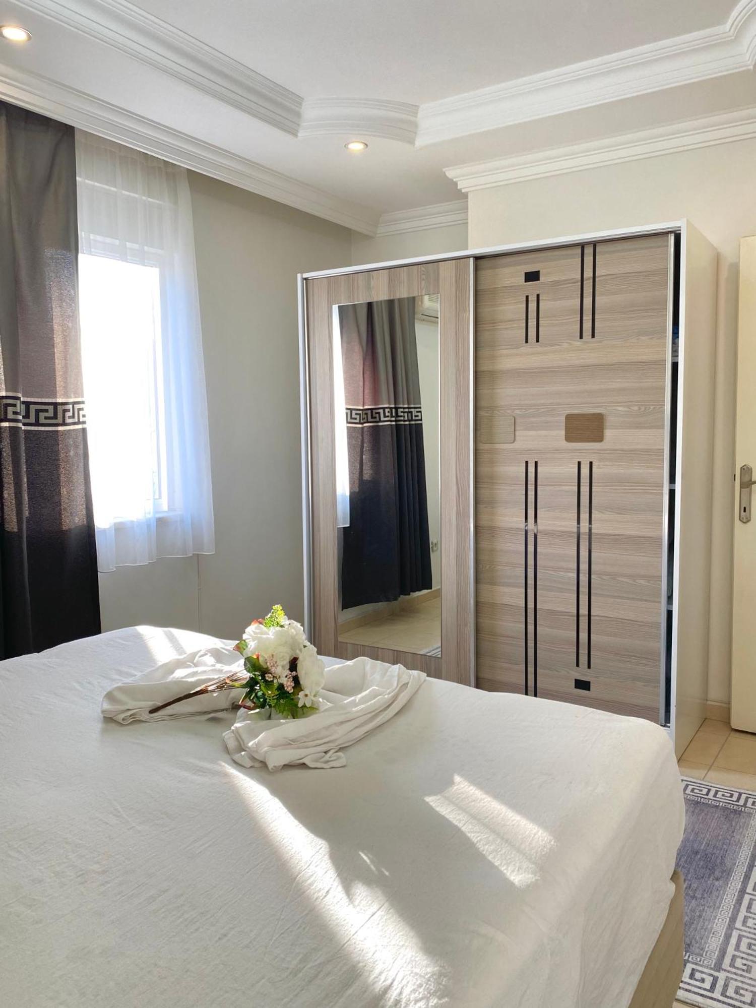 Zerrin Hanim Suit&apart