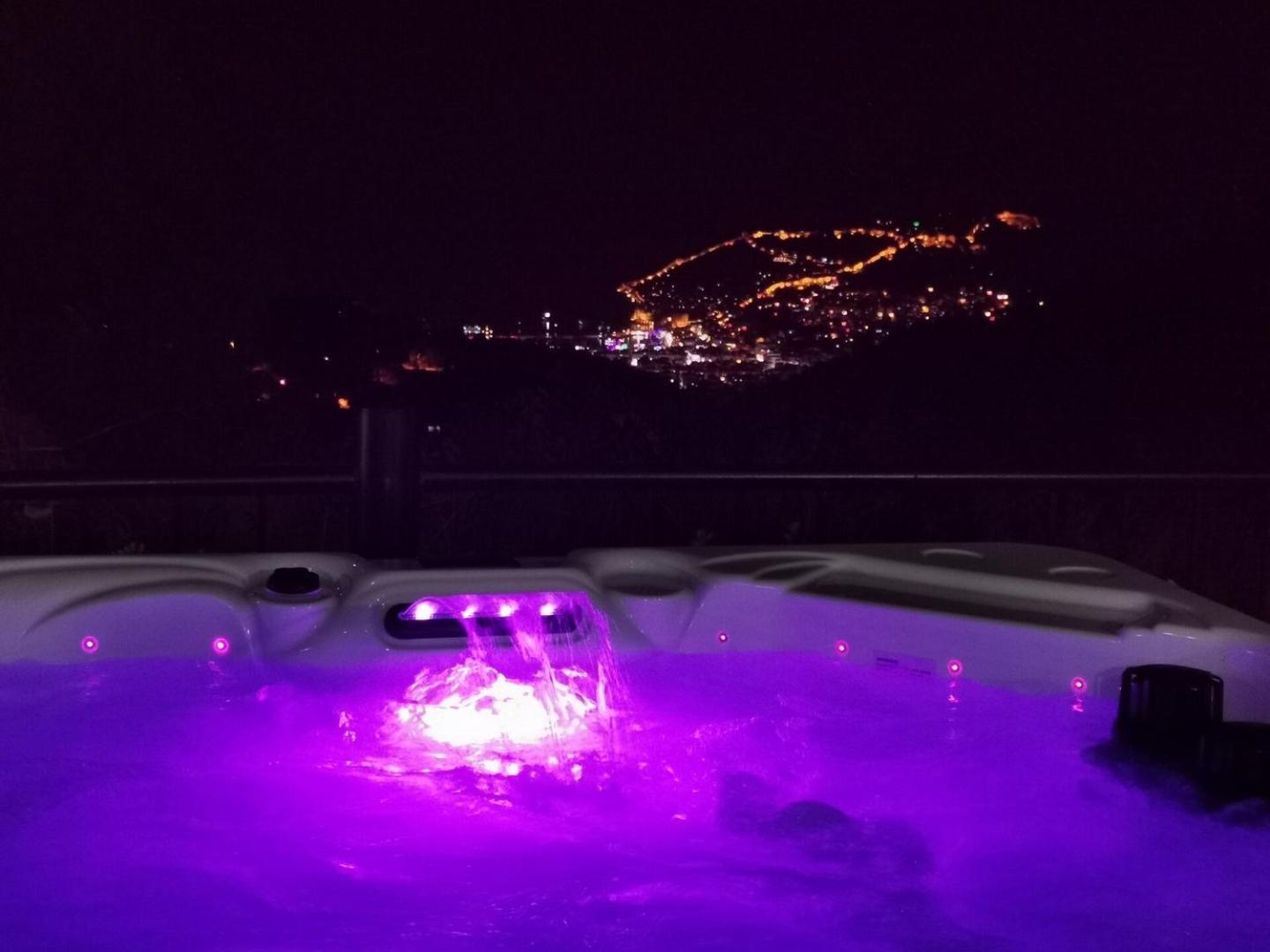 With A Pool And Jacuzzi * Alanya