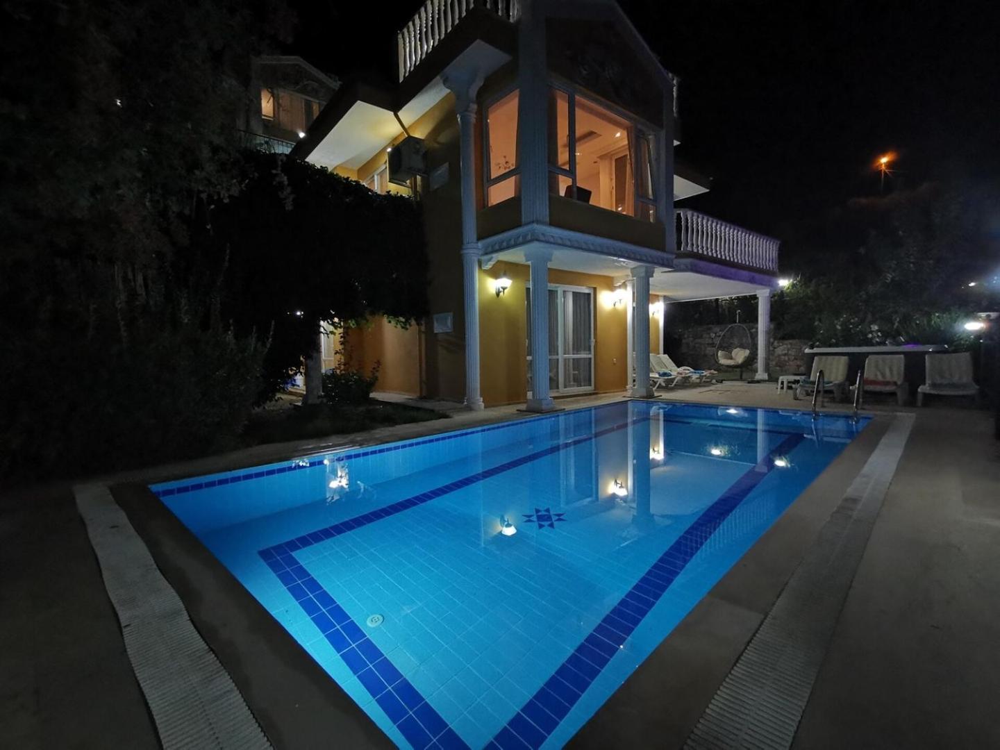 With A Pool And Jacuzzi Holiday home