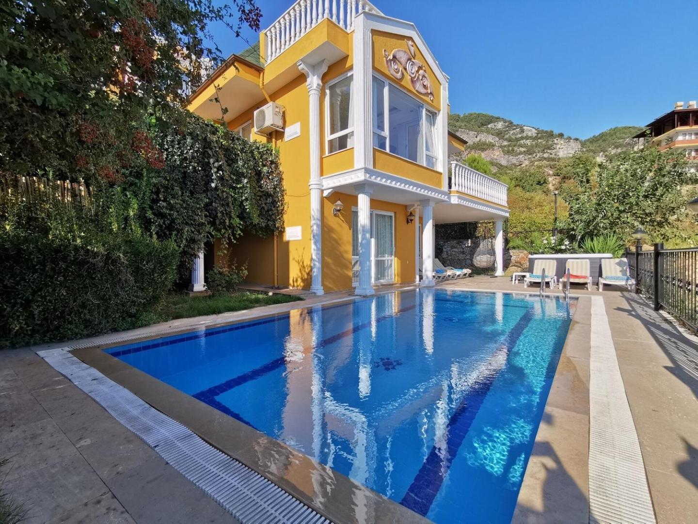 With A Pool And Jacuzzi Alanya