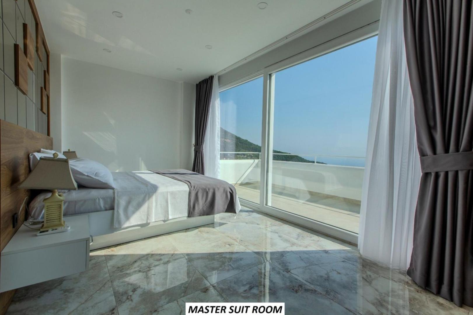 Panoramic With A Pool Holiday home Alanya